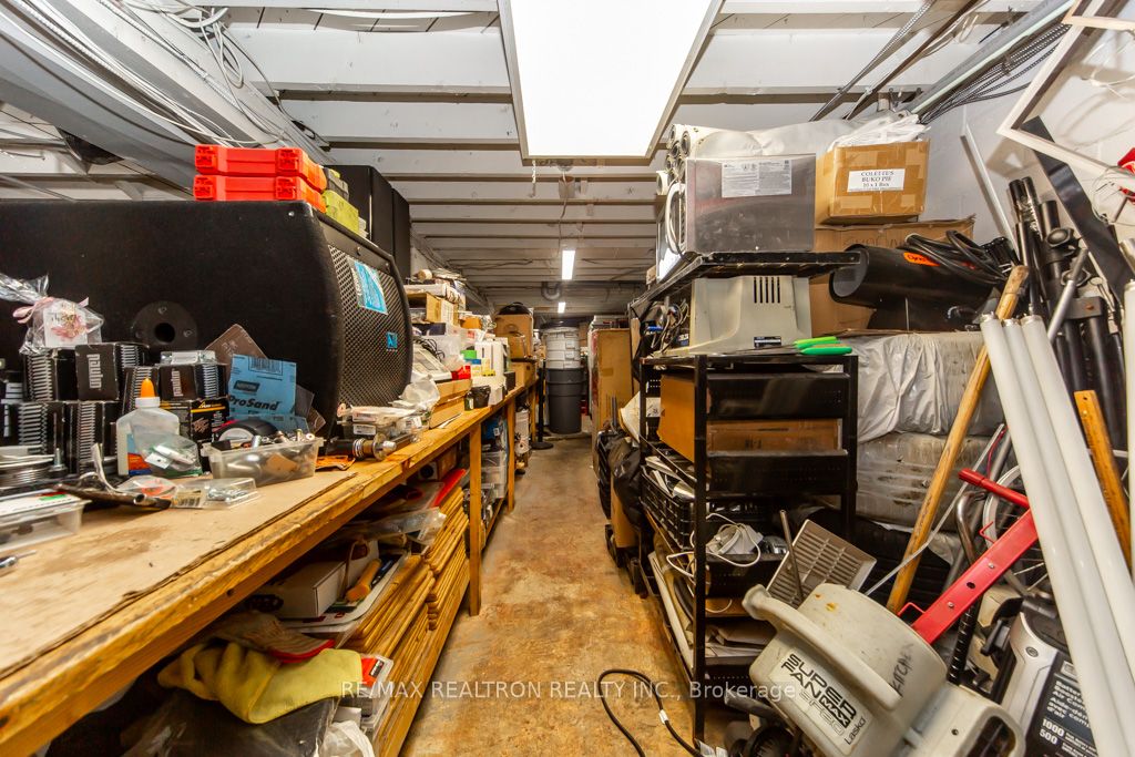 375 Wilson Avenue Property Photo 19