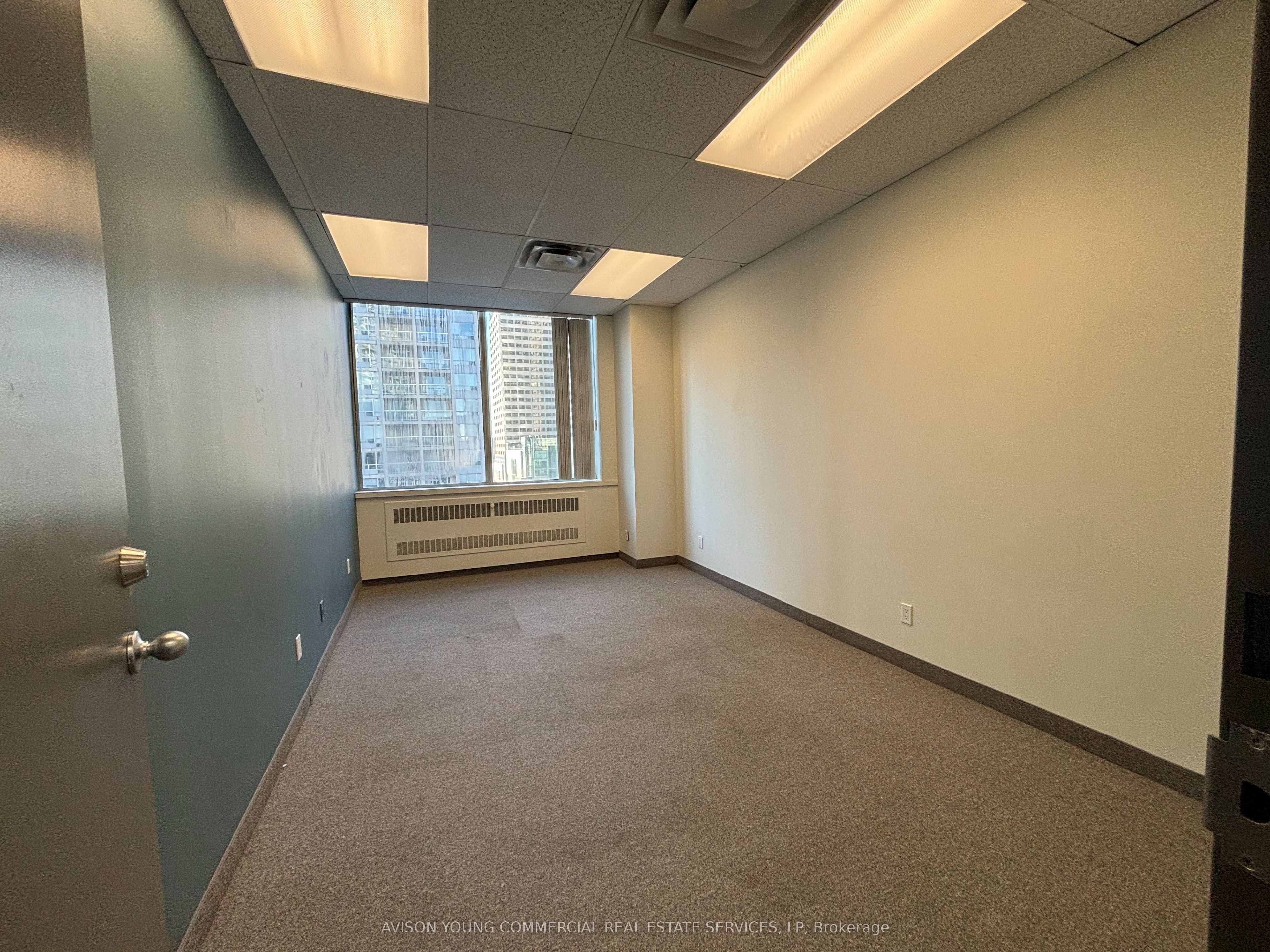 55 Eglinton Avenue E 701 Property Photo 3