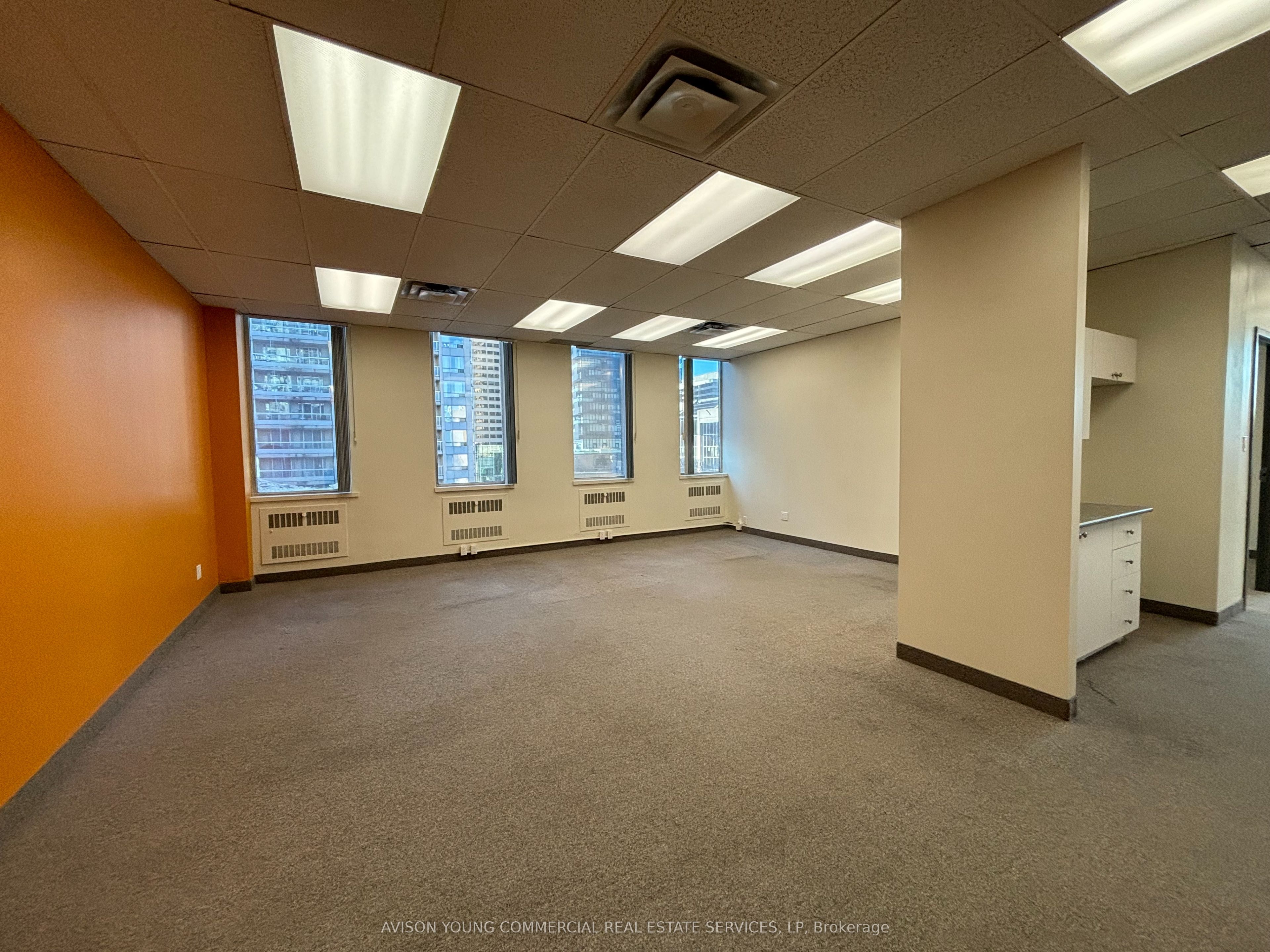 55 Eglinton Avenue E 701 Property Photo 7