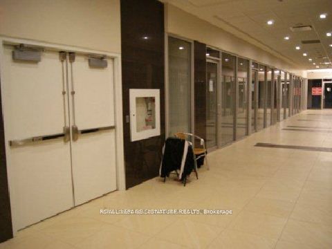 384 Yonge Street 98 Property Photo 2