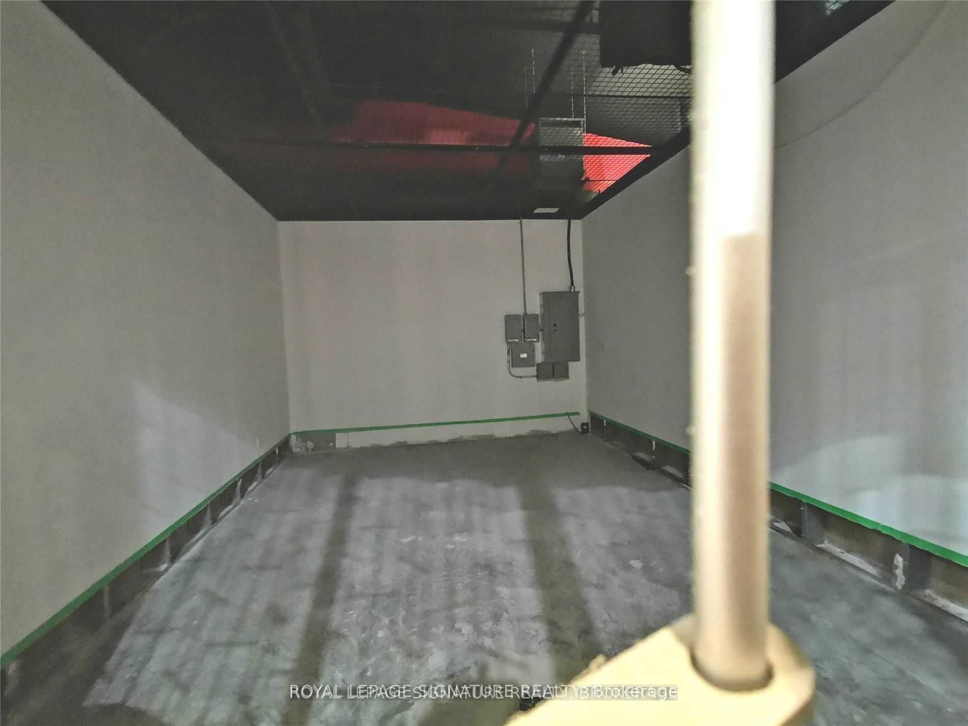 384 Yonge Street 58 Property Photo 6