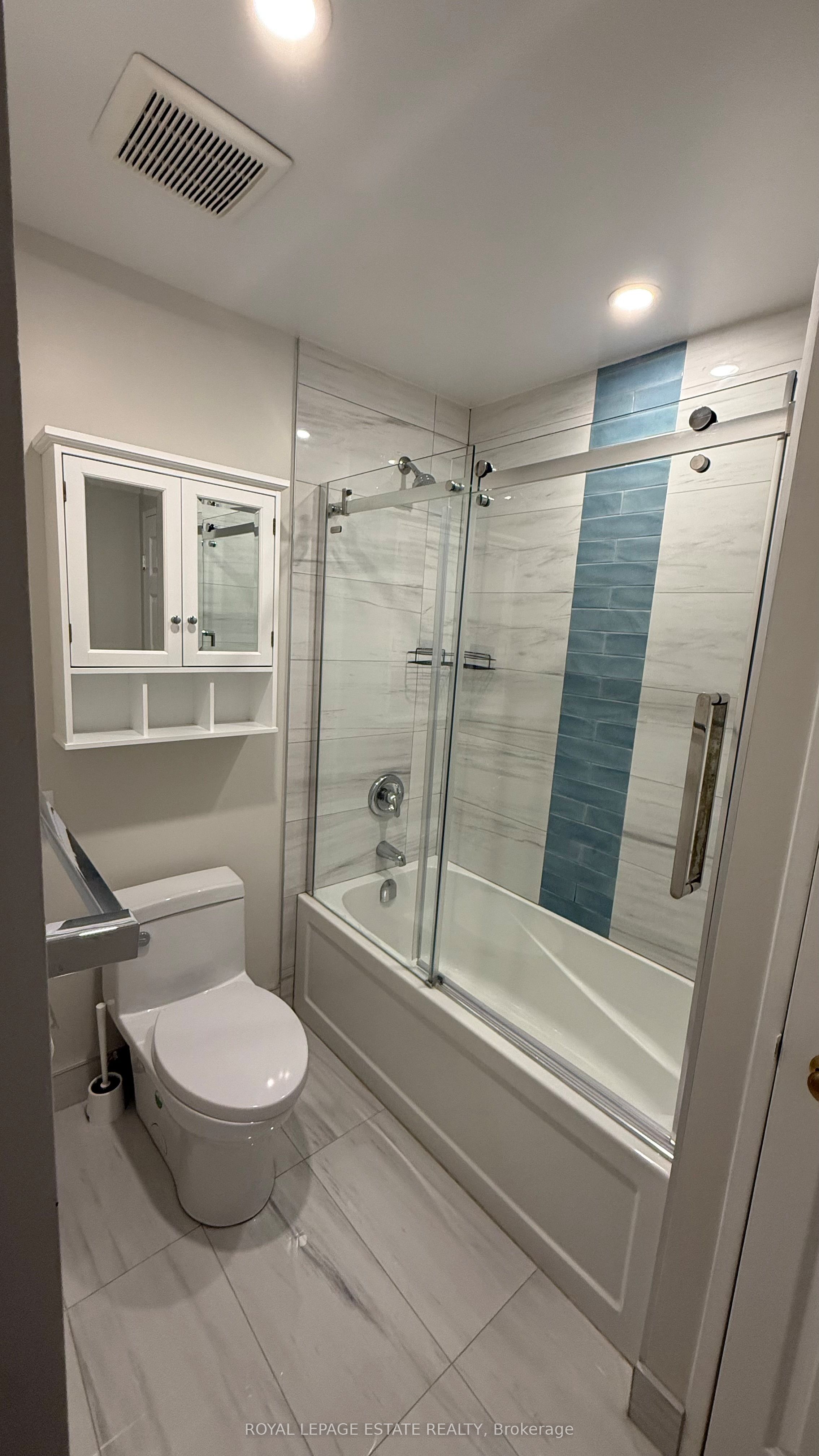 280 Simcoe Street Ph3 Property Photo 5