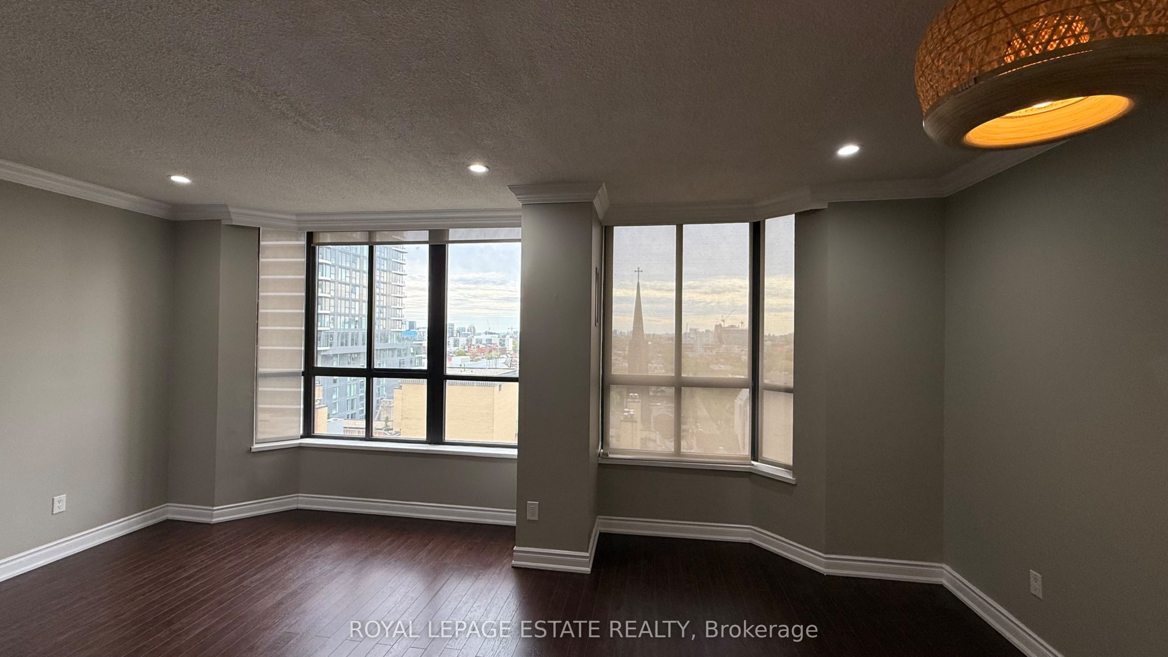 280 Simcoe Street Ph3 Property Photo 7