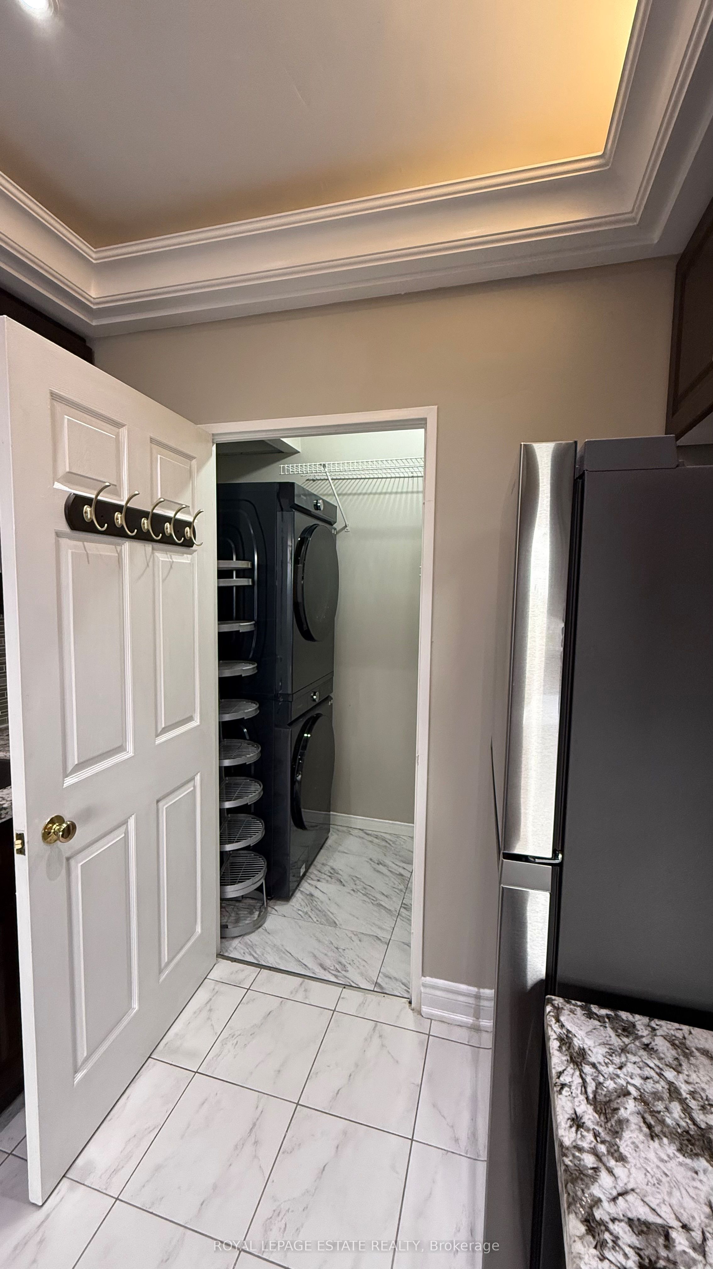 280 Simcoe Street Ph3 Property Photo 9