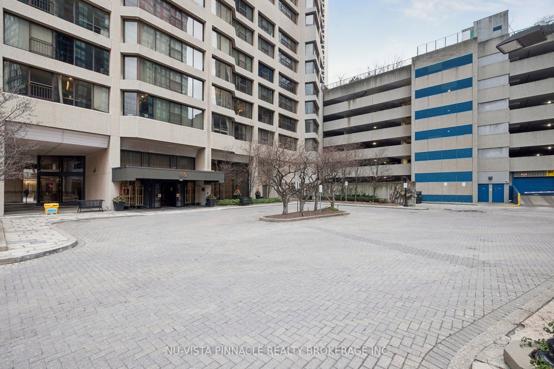 55 Harbour Square 1418 Property Photo 3
