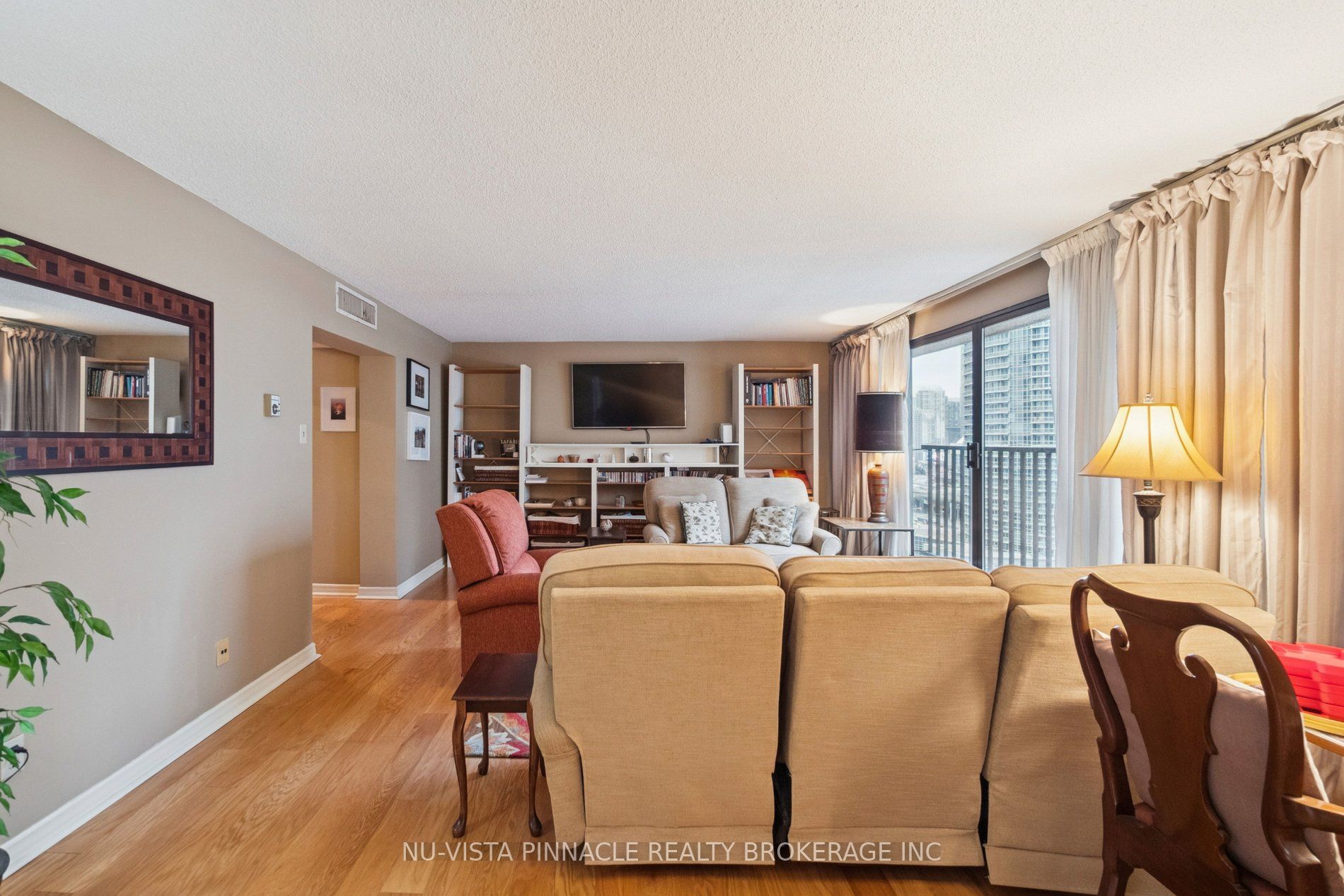 55 Harbour Square 1418 Property Photo 12