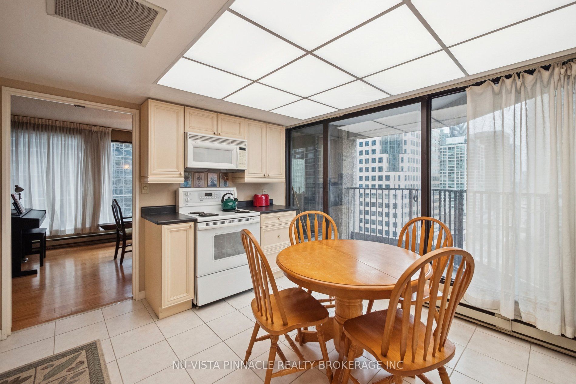 55 Harbour Square 1418 Property Photo 23
