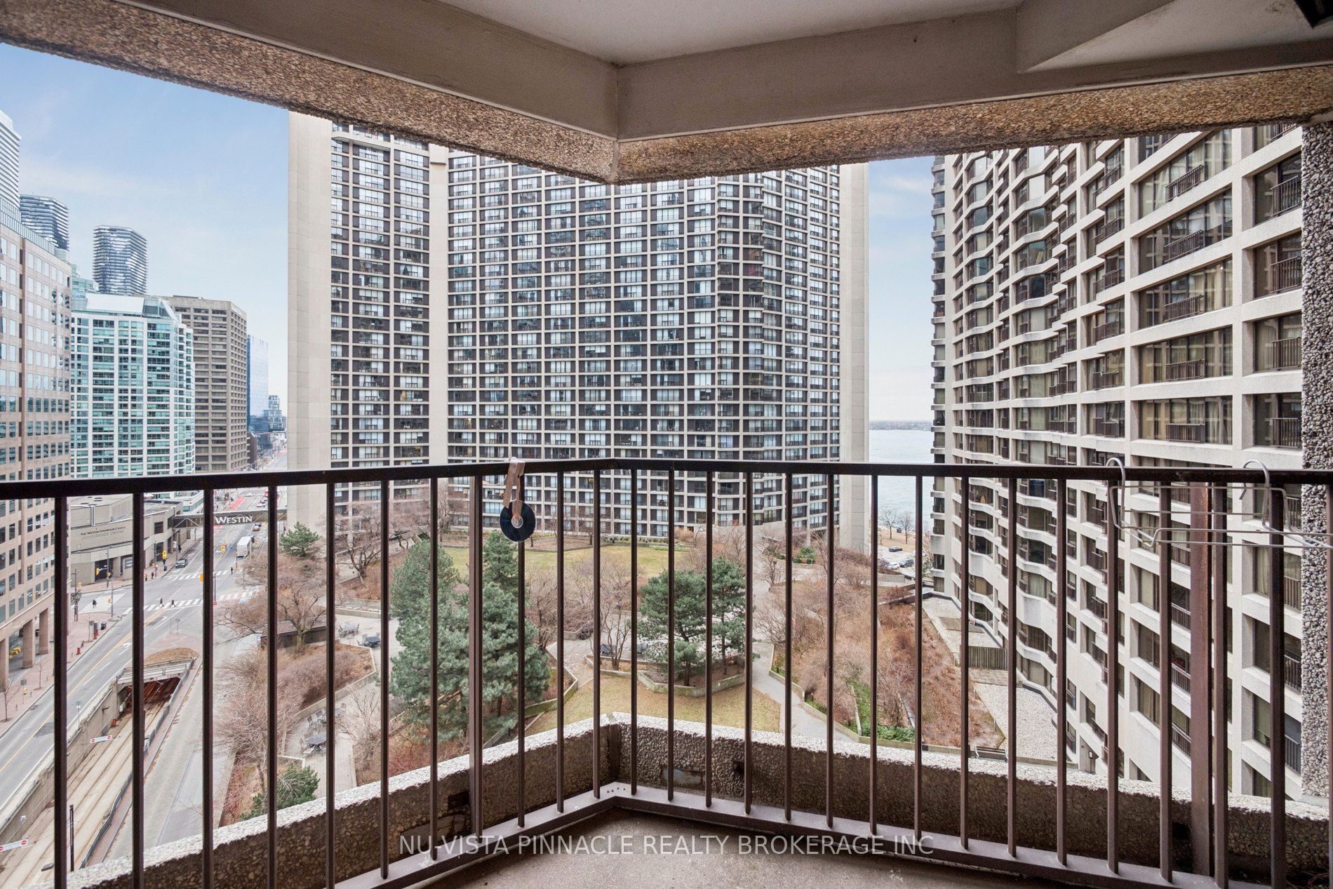 55 Harbour Square 1418 Property Photo 43