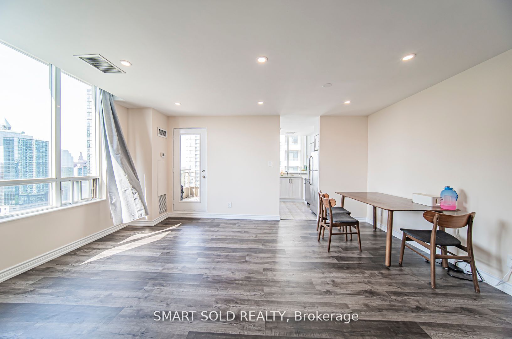 256 Doris Avenue Ph210 Property Photo 7