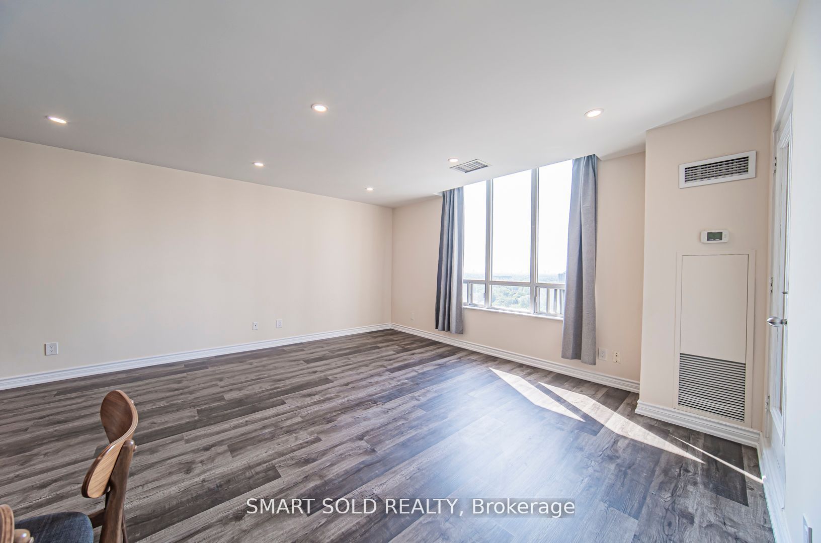 256 Doris Avenue Ph210 Property Photo 9
