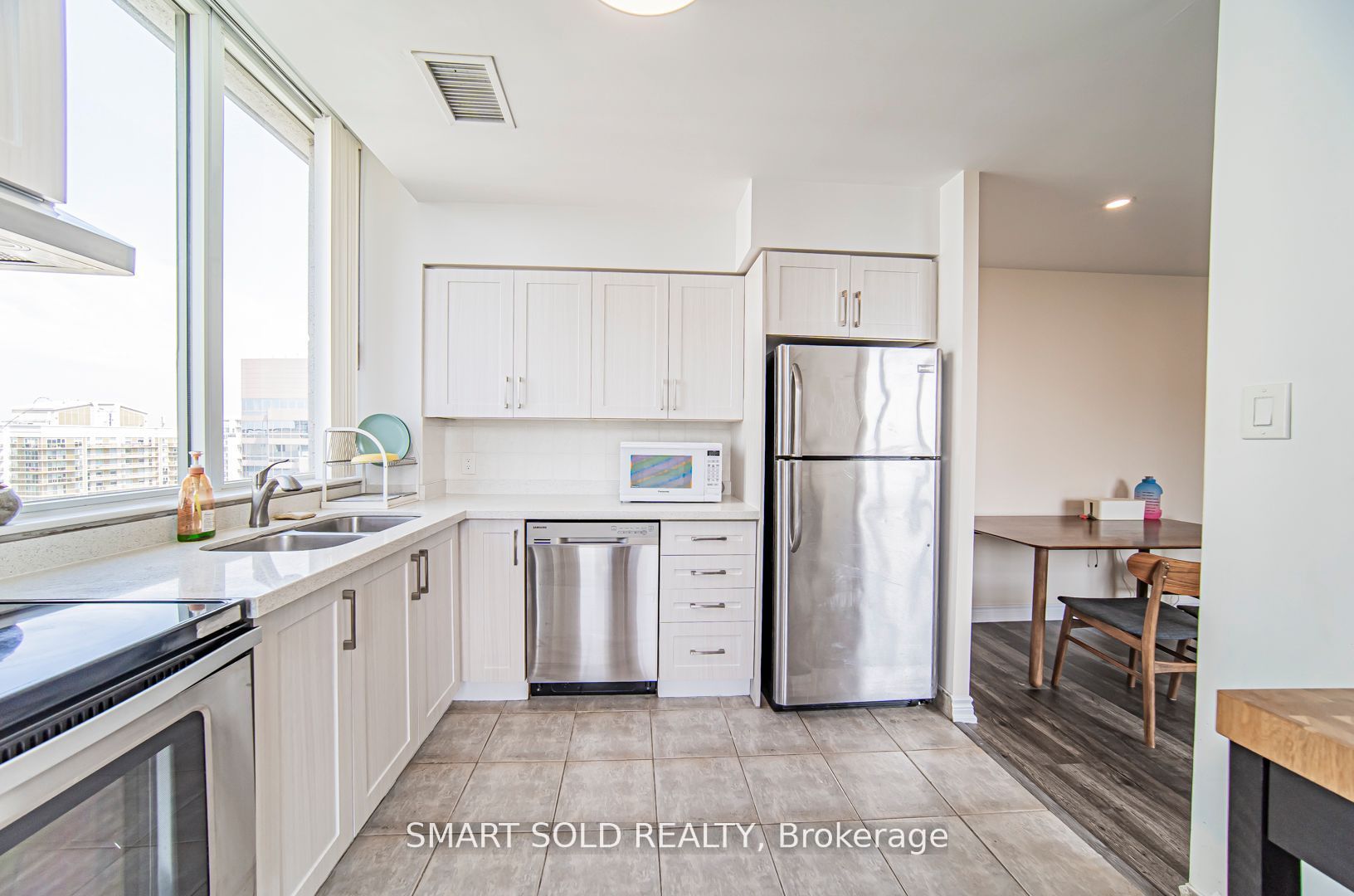 256 Doris Avenue Ph210 Property Photo 10