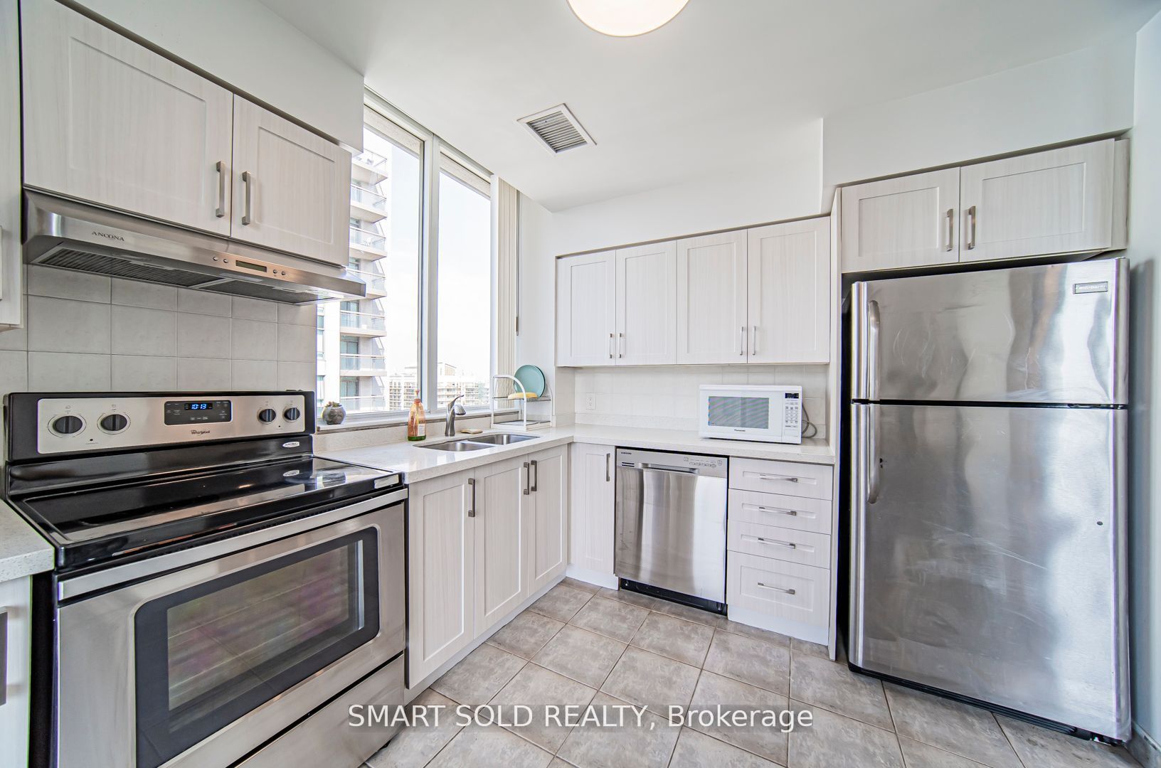 256 Doris Avenue Ph210 Property Photo 11