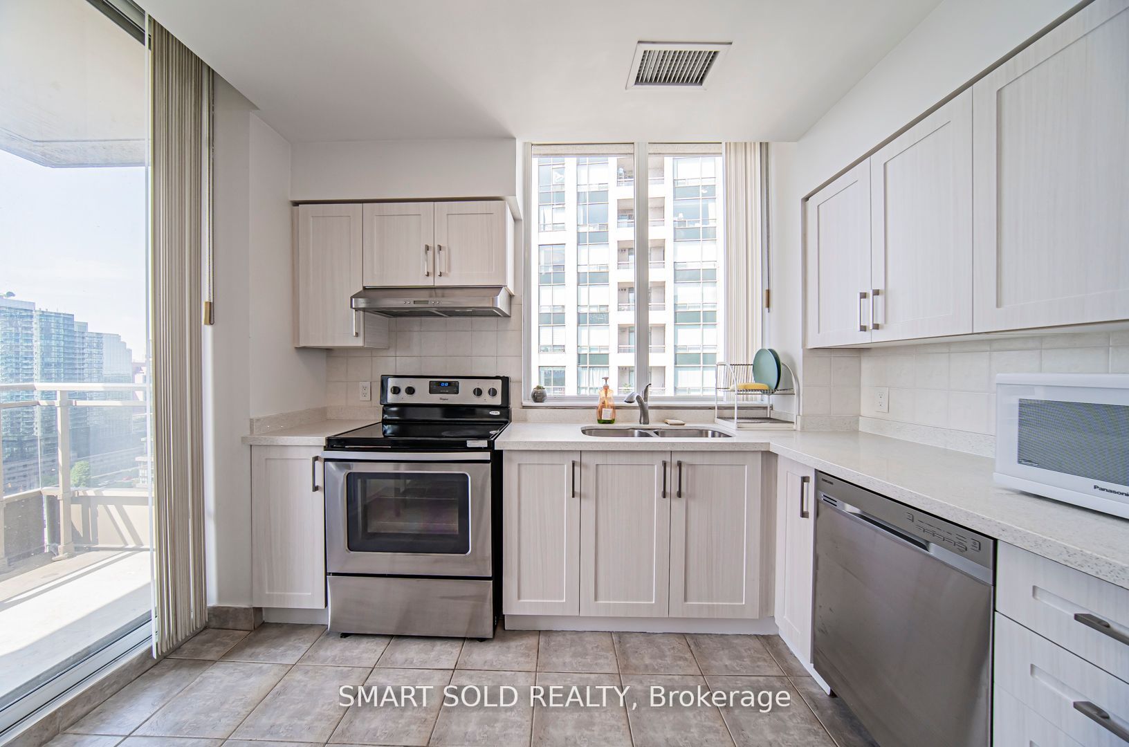 256 Doris Avenue Ph210 Property Photo 12