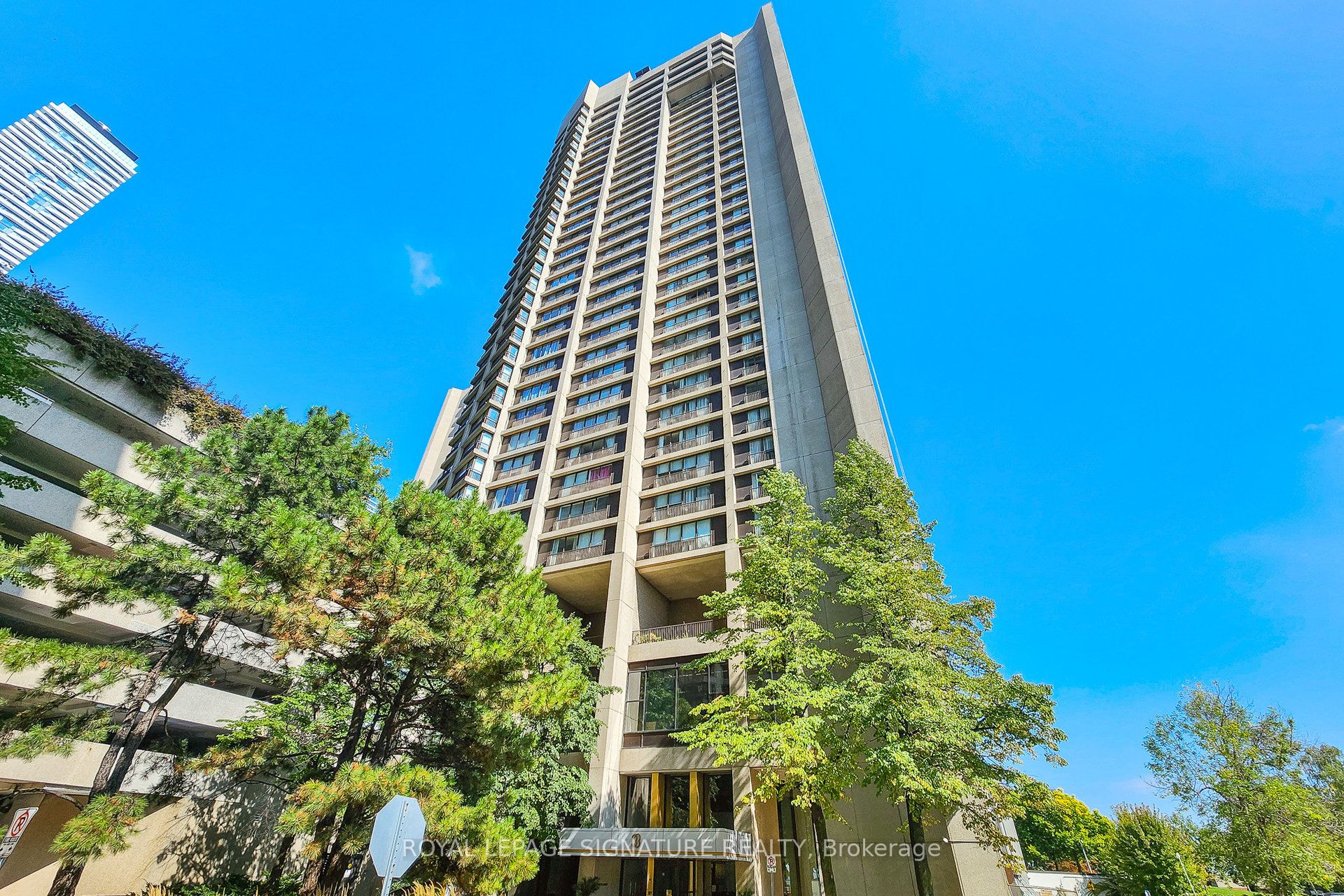 33 Harbour Square 410/204 Property Photo 2