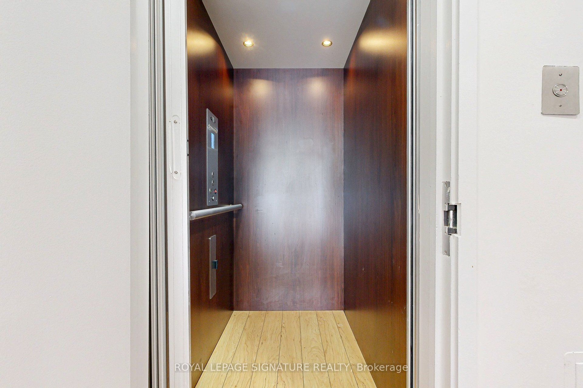 33 Harbour Square 410/204 Property Photo 28