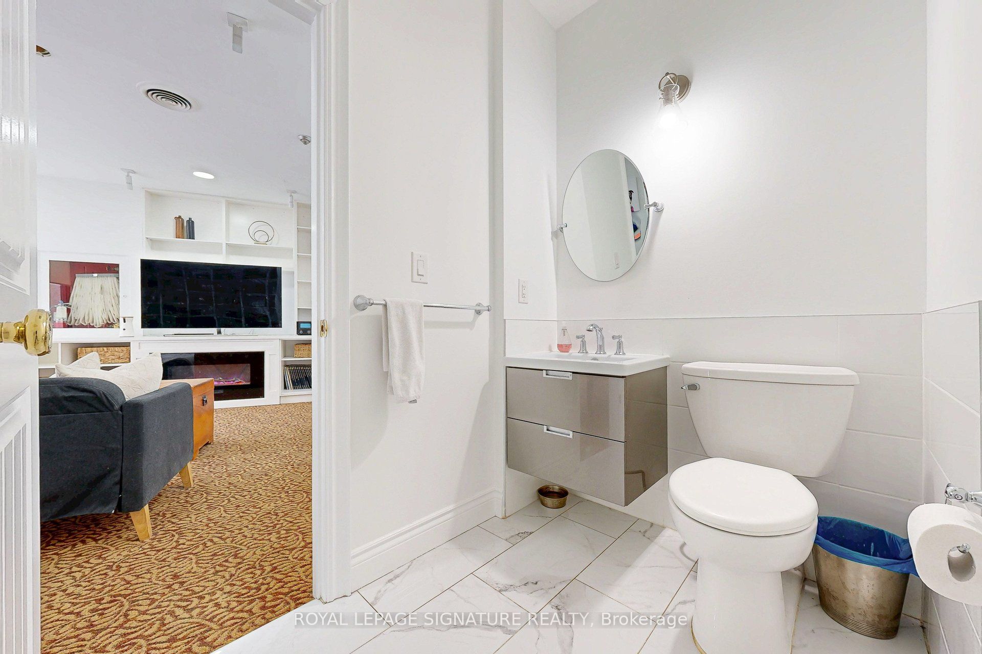 33 Harbour Square 410/204 Property Photo 38