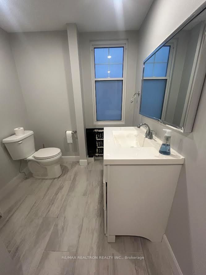 485 Oriole Parkway Main Property Photo 15