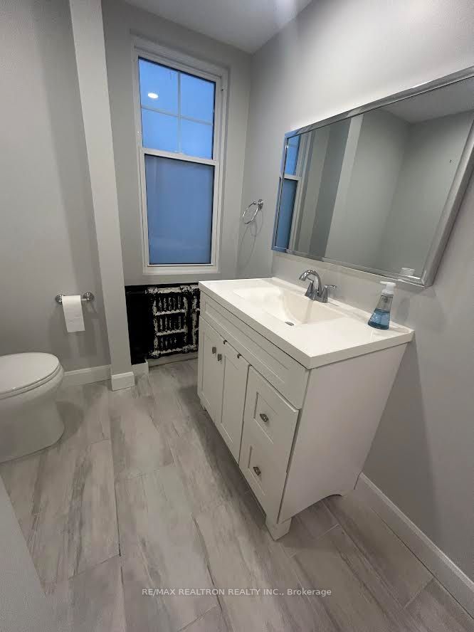 485 Oriole Parkway Main Property Photo 16