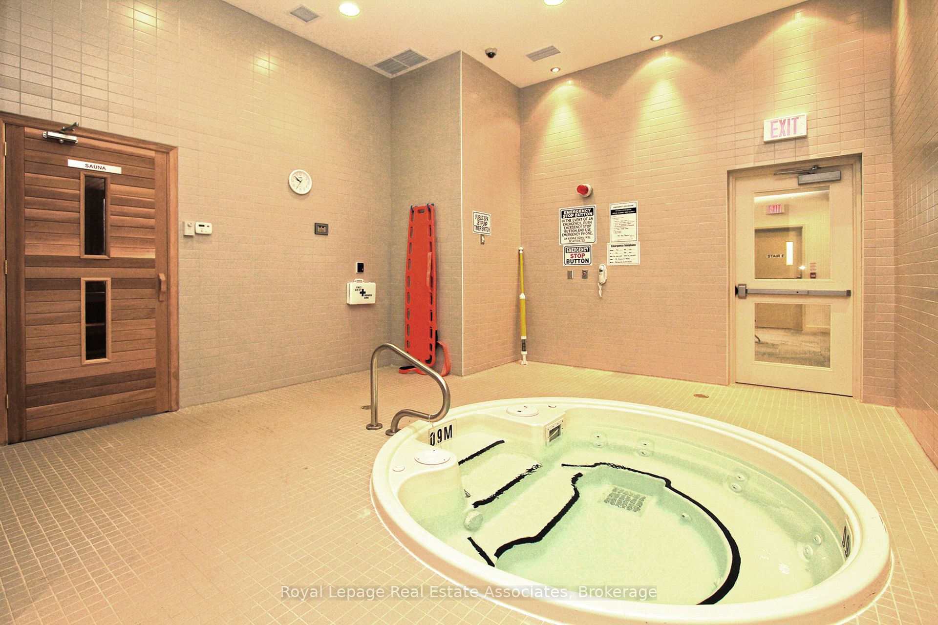 90 Stadium Road 1002 Property Photo 43