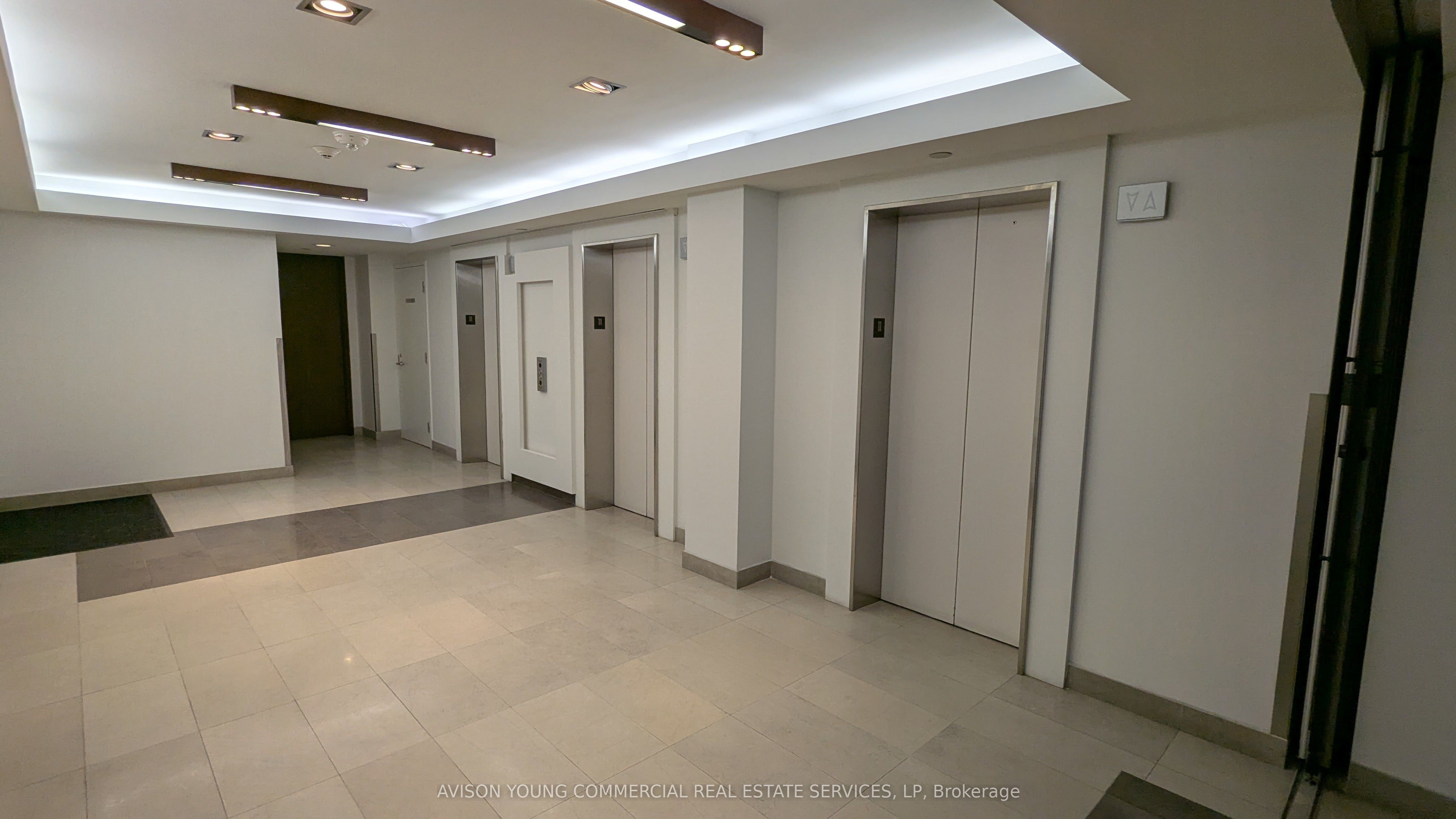 170 University Avenue 1100 Property Photo 3