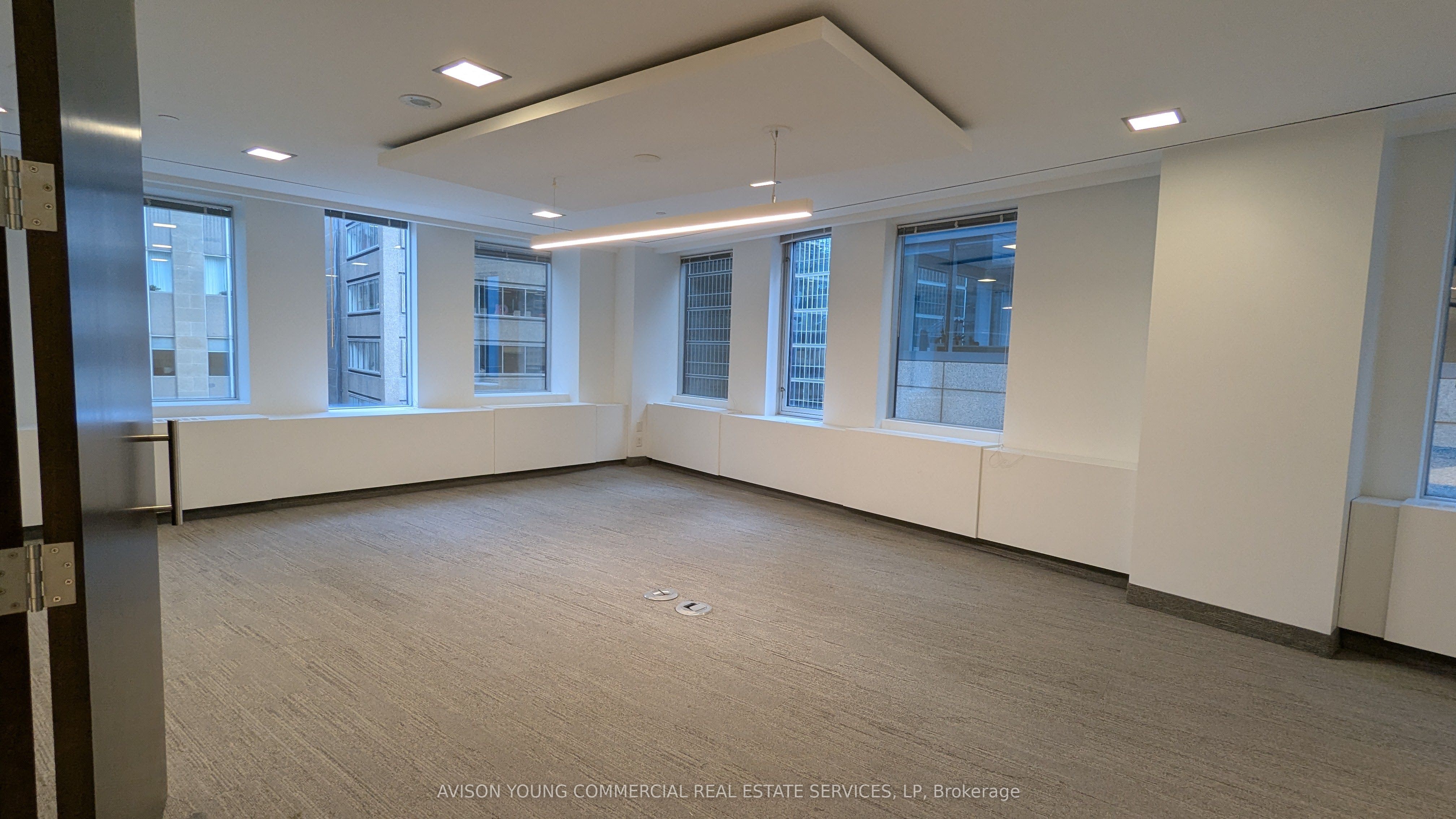 170 University Avenue 1100 Property Photo 6