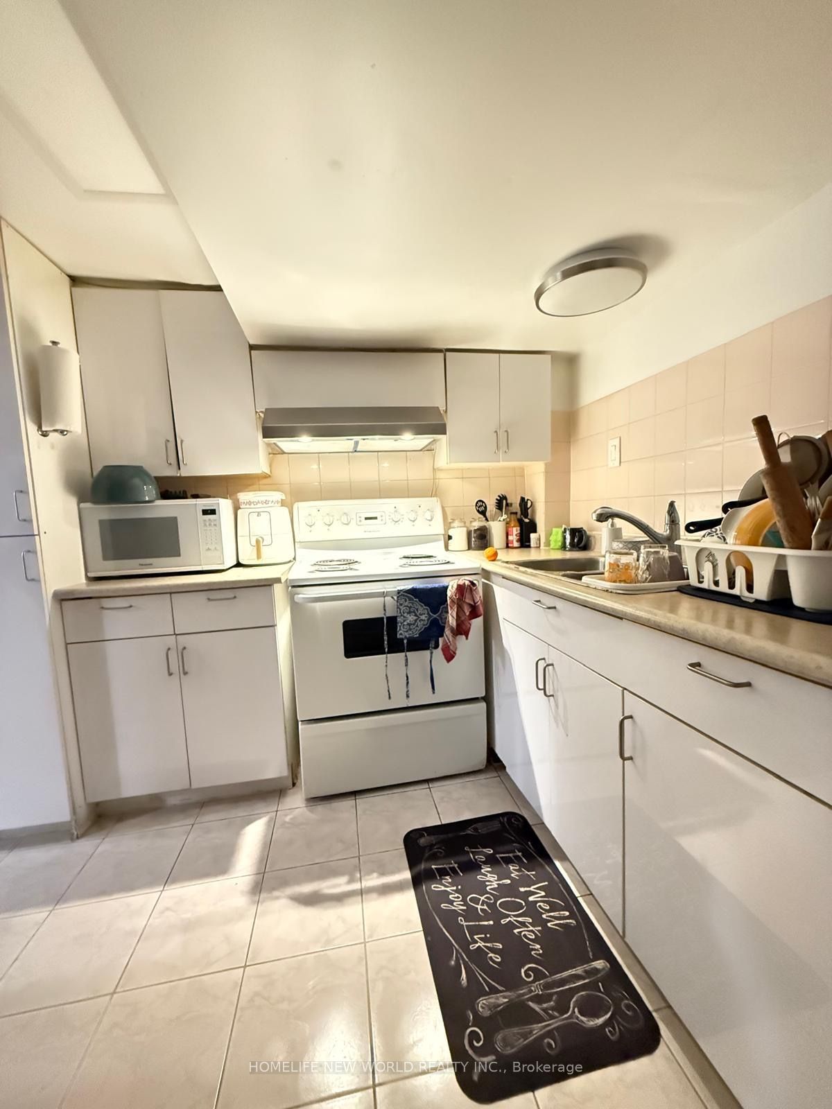 20 Castlebury Crescent N Basement Property Photo 10