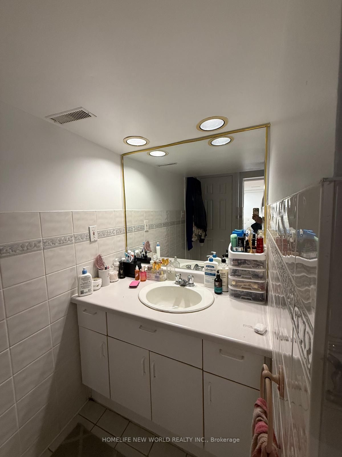 20 Castlebury Crescent N Basement Property Photo 17