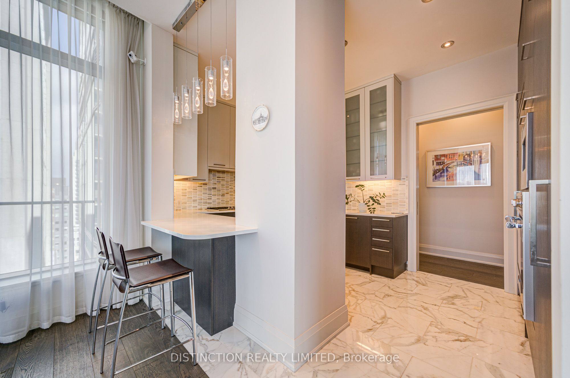 77 W Charles Street W 1603 Property Photo 15