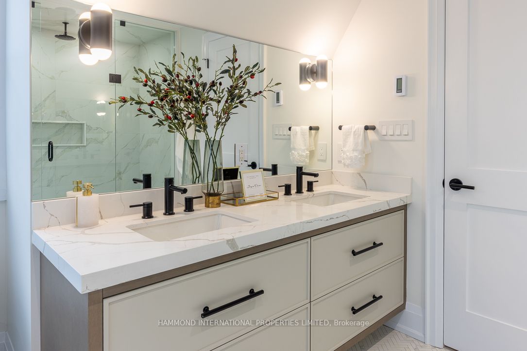 372 Briar Hill Avenue Property Photo 29