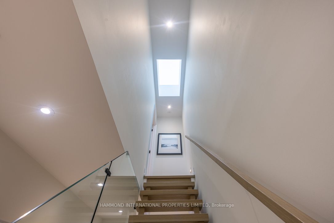 372 Briar Hill Avenue Property Photo 35