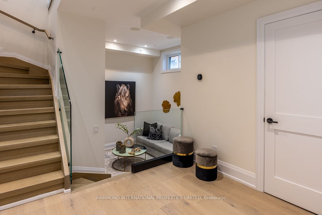 372 Briar Hill Avenue Property Photo 48