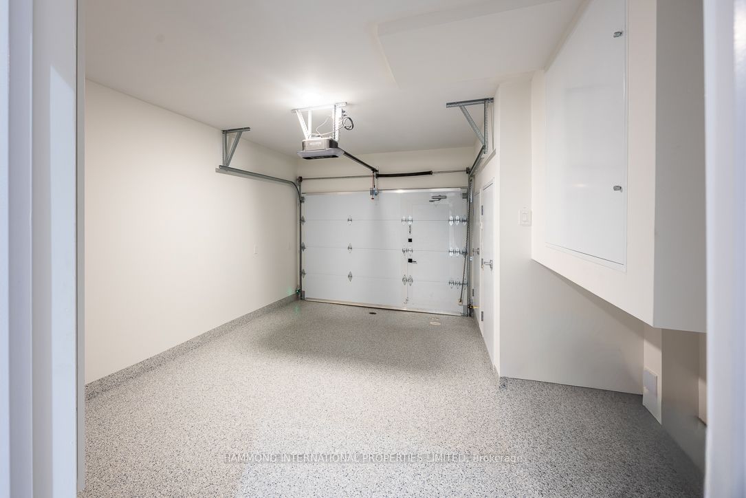 1177 Avenue Road Property Photo 27