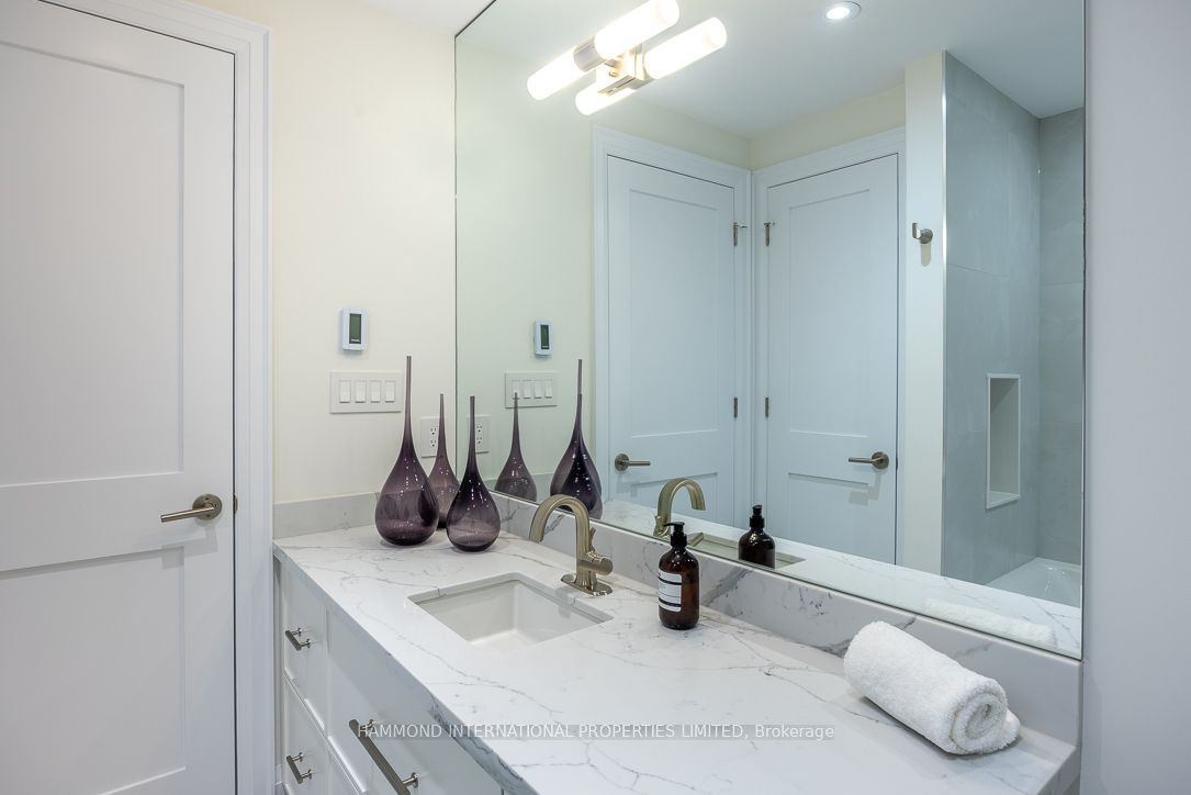 1177 Avenue Road Property Photo 37