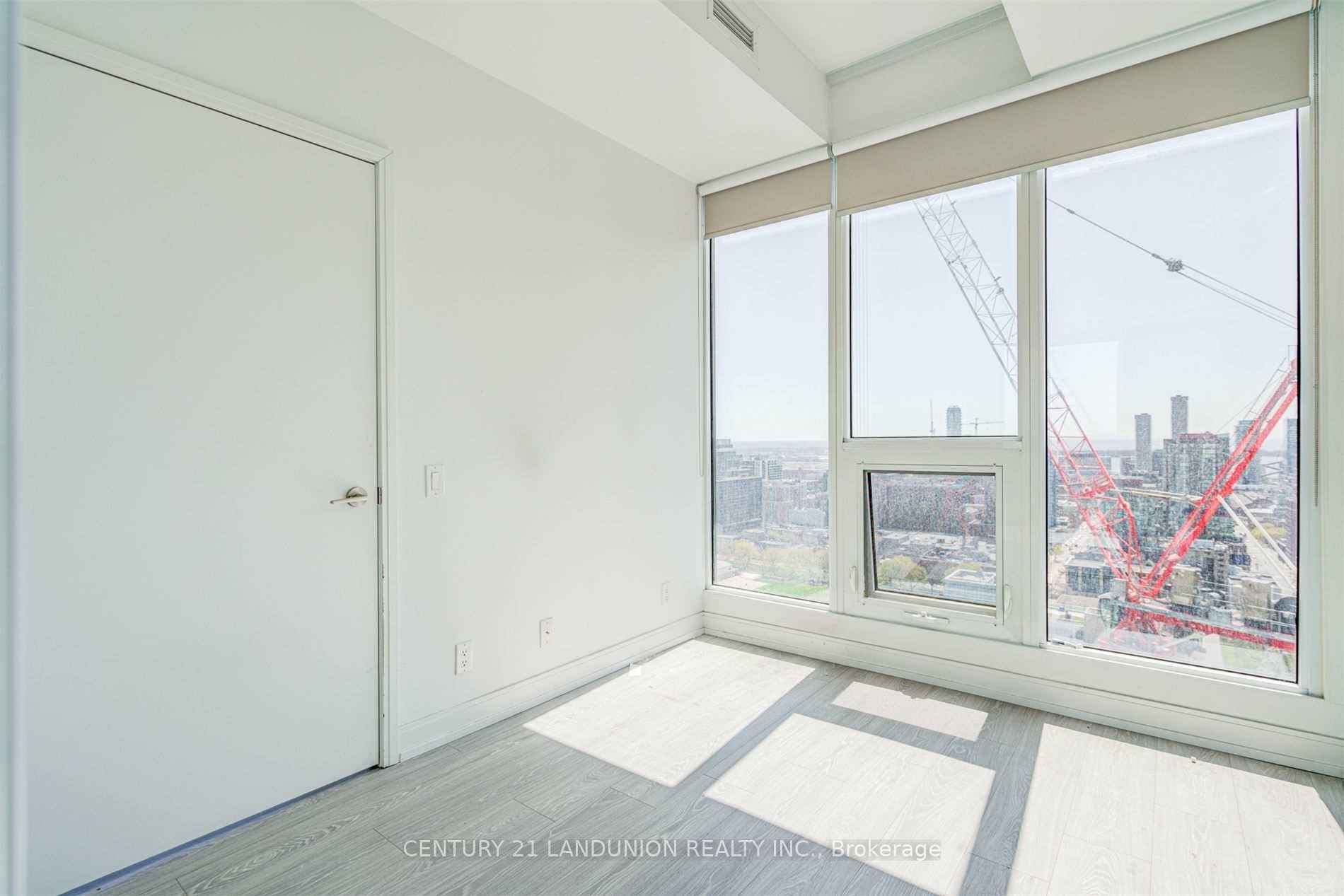 181 Dundas Street E 2905 Property Photo 6