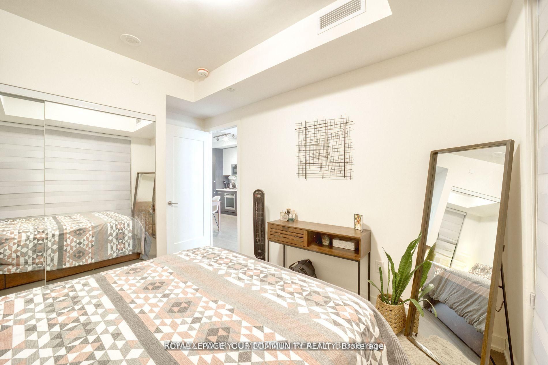 330 Richmond Street W 1711 Property Photo 14