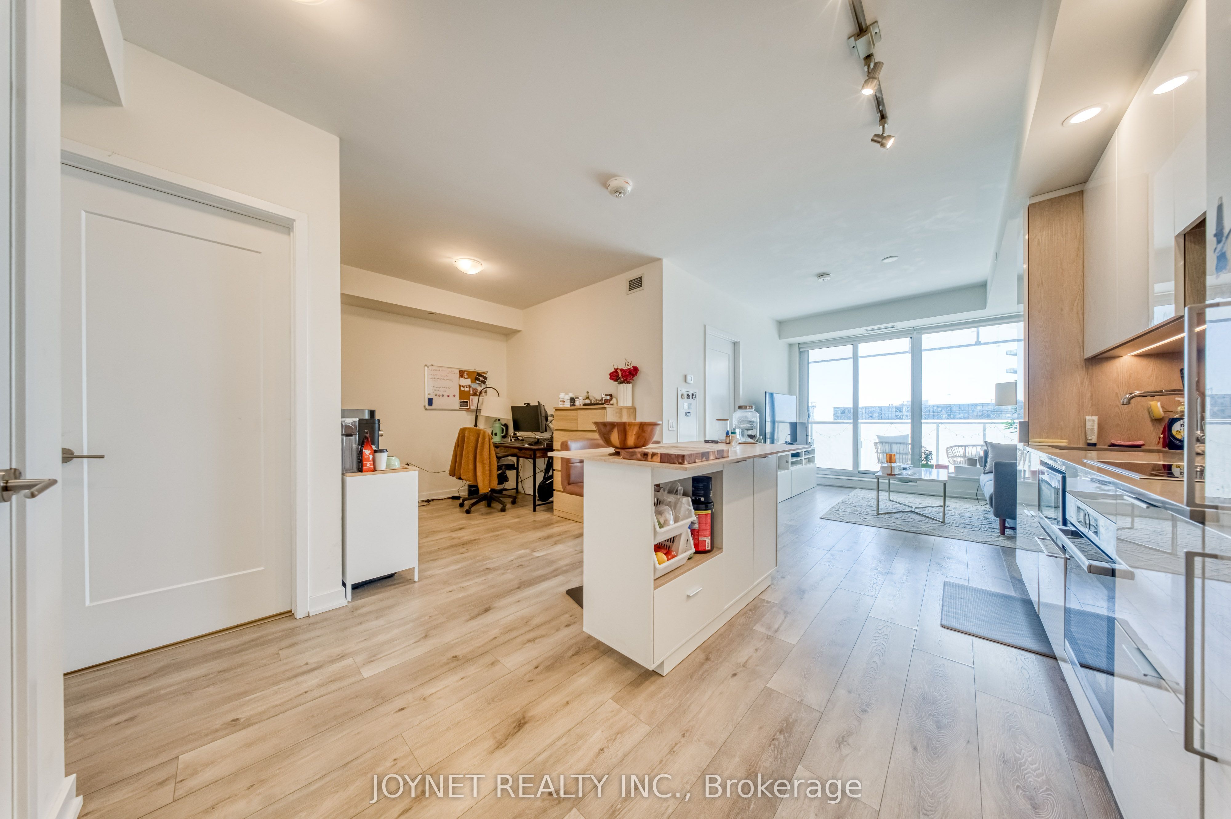 28 Freeland Street 1201