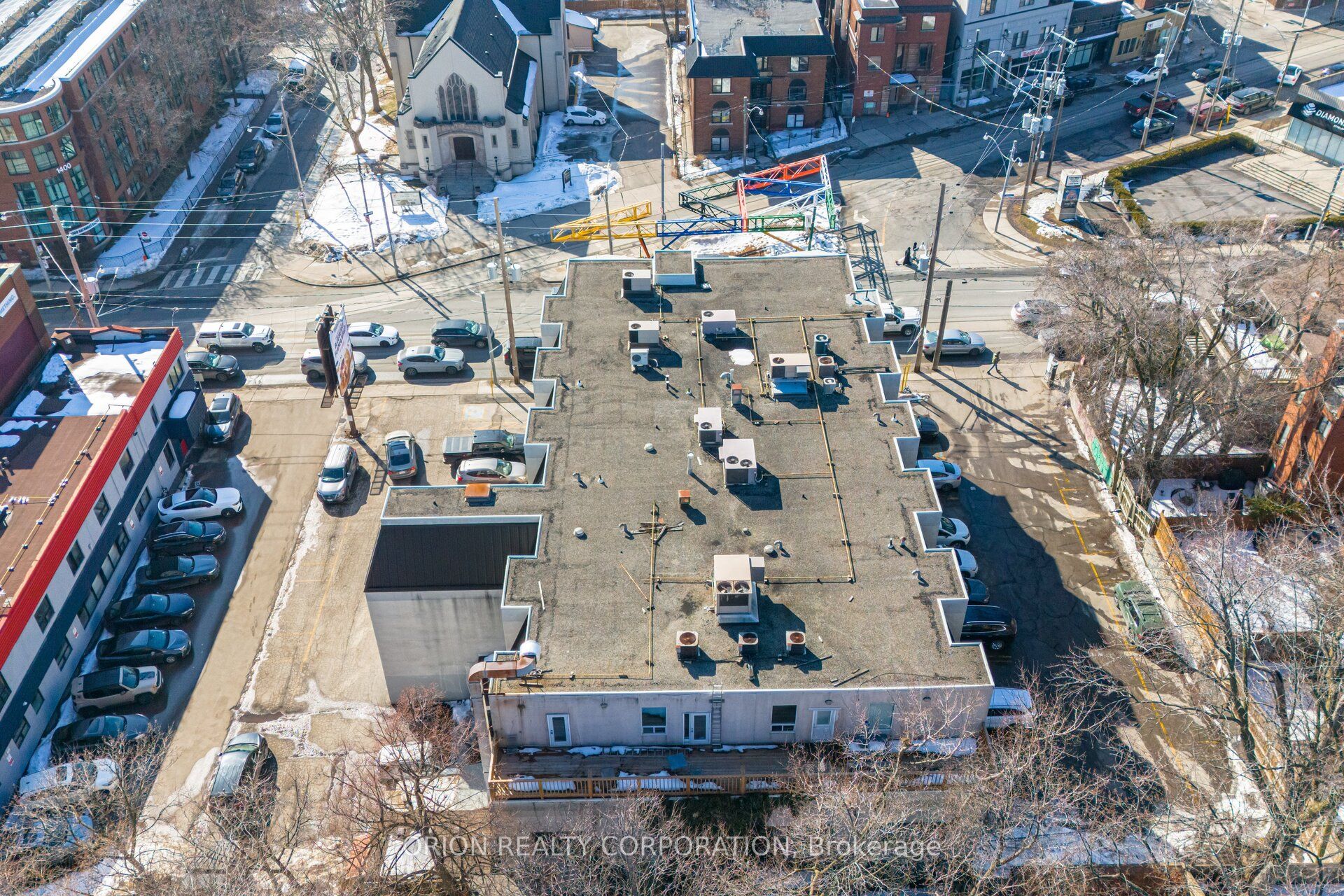 1415 Bathurst Street Property Photo 5