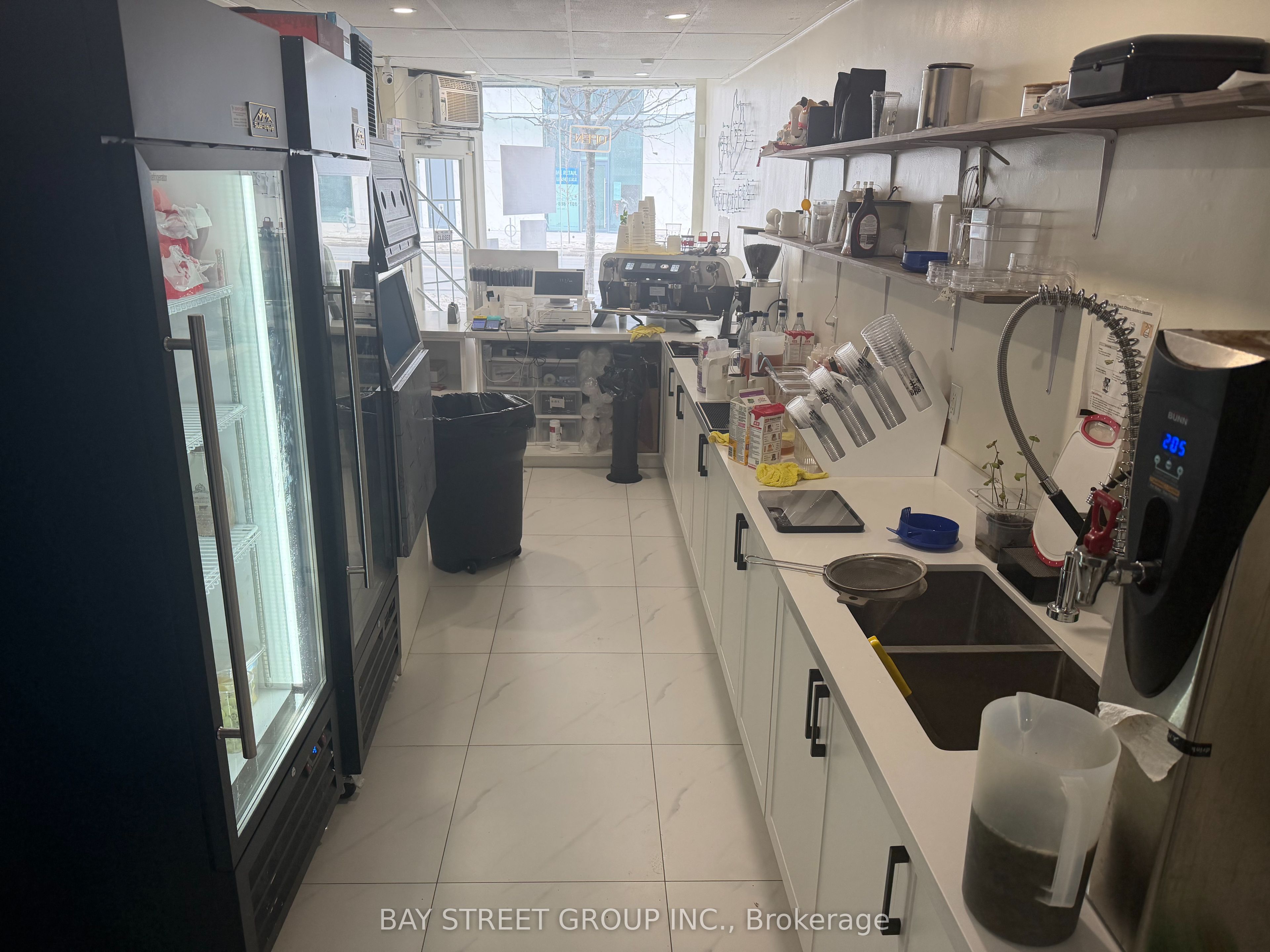 2095.5 Yonge Street Property Photo 6