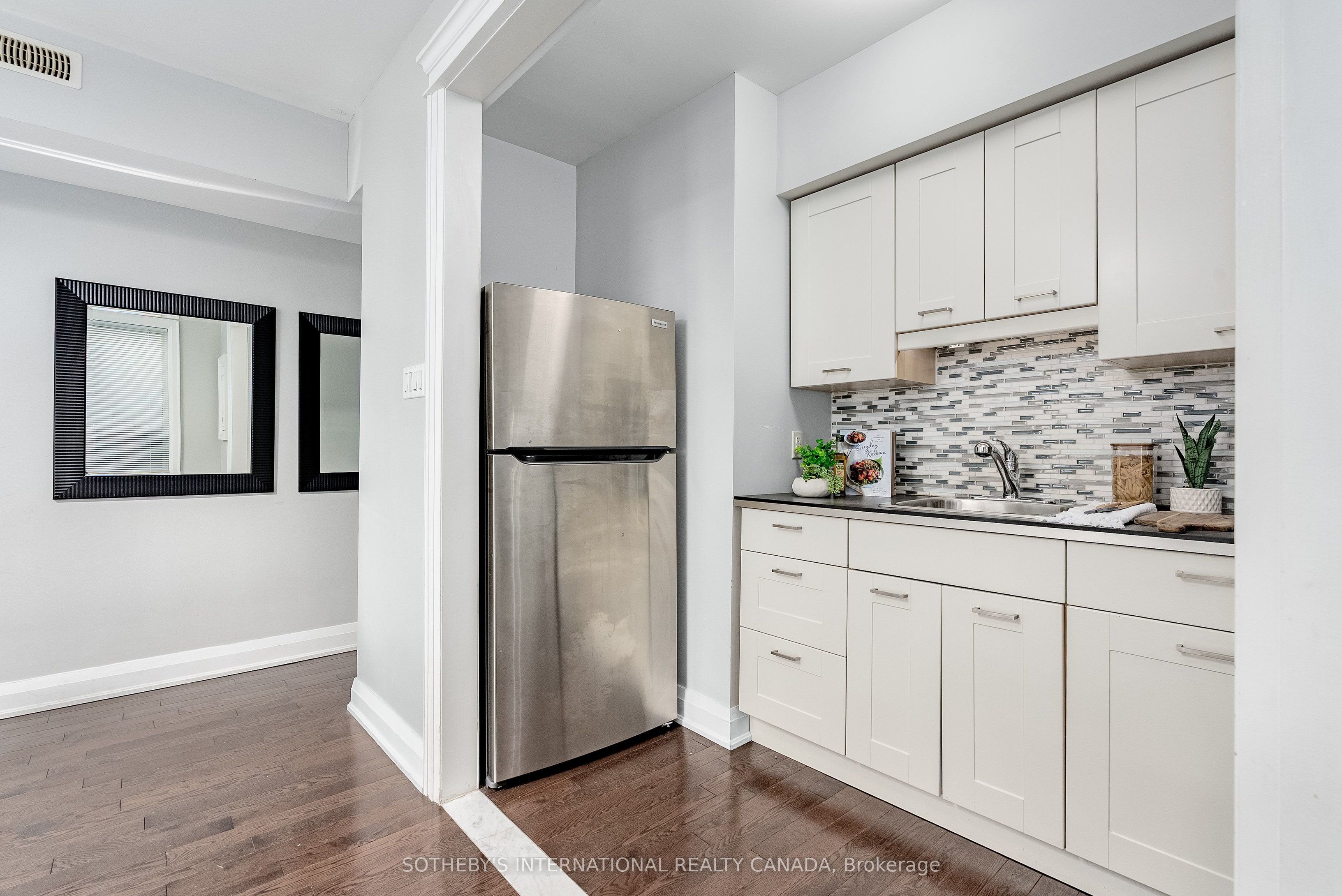 412 Wellesley Street E Property Photo 19