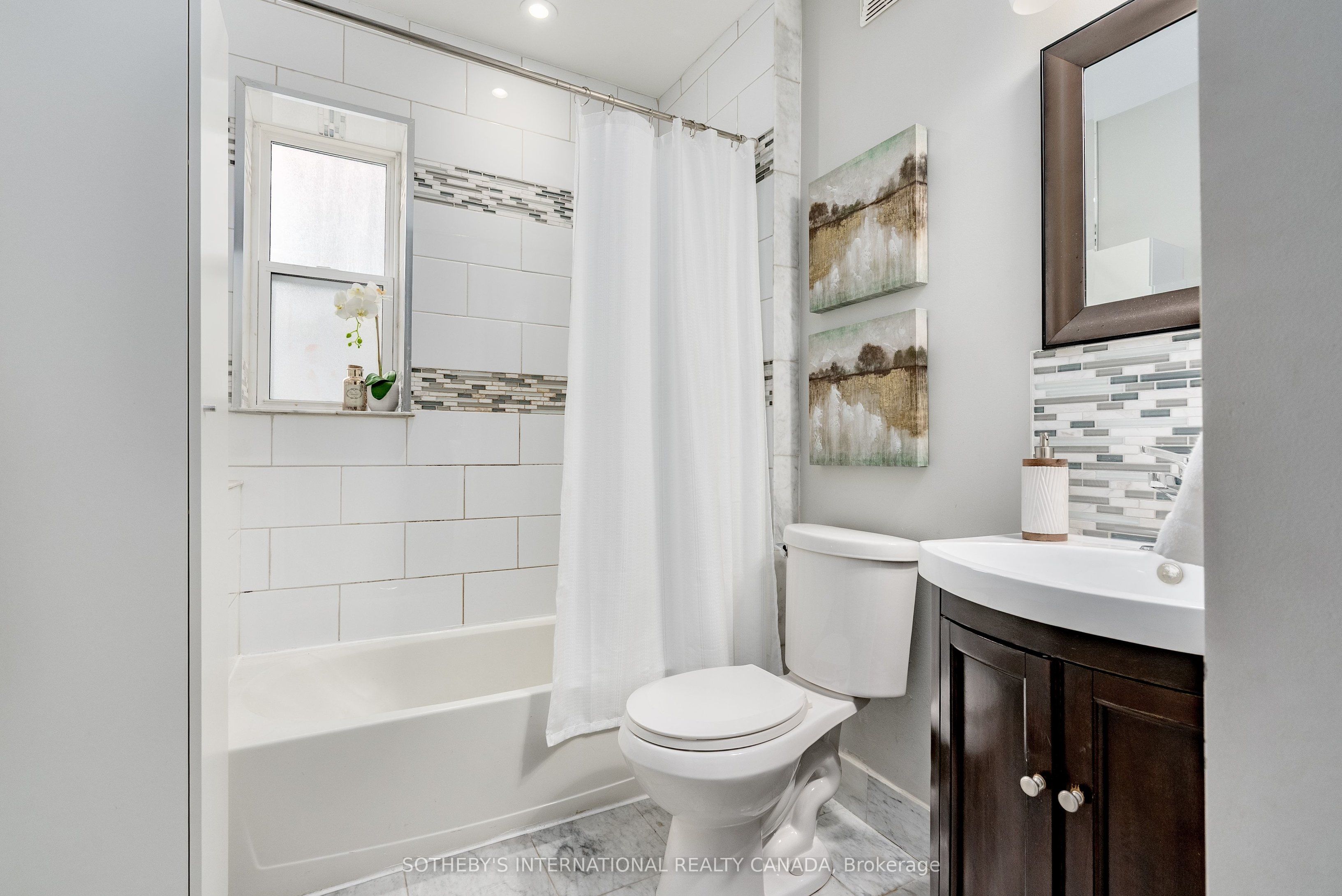 412 Wellesley Street E Property Photo 21