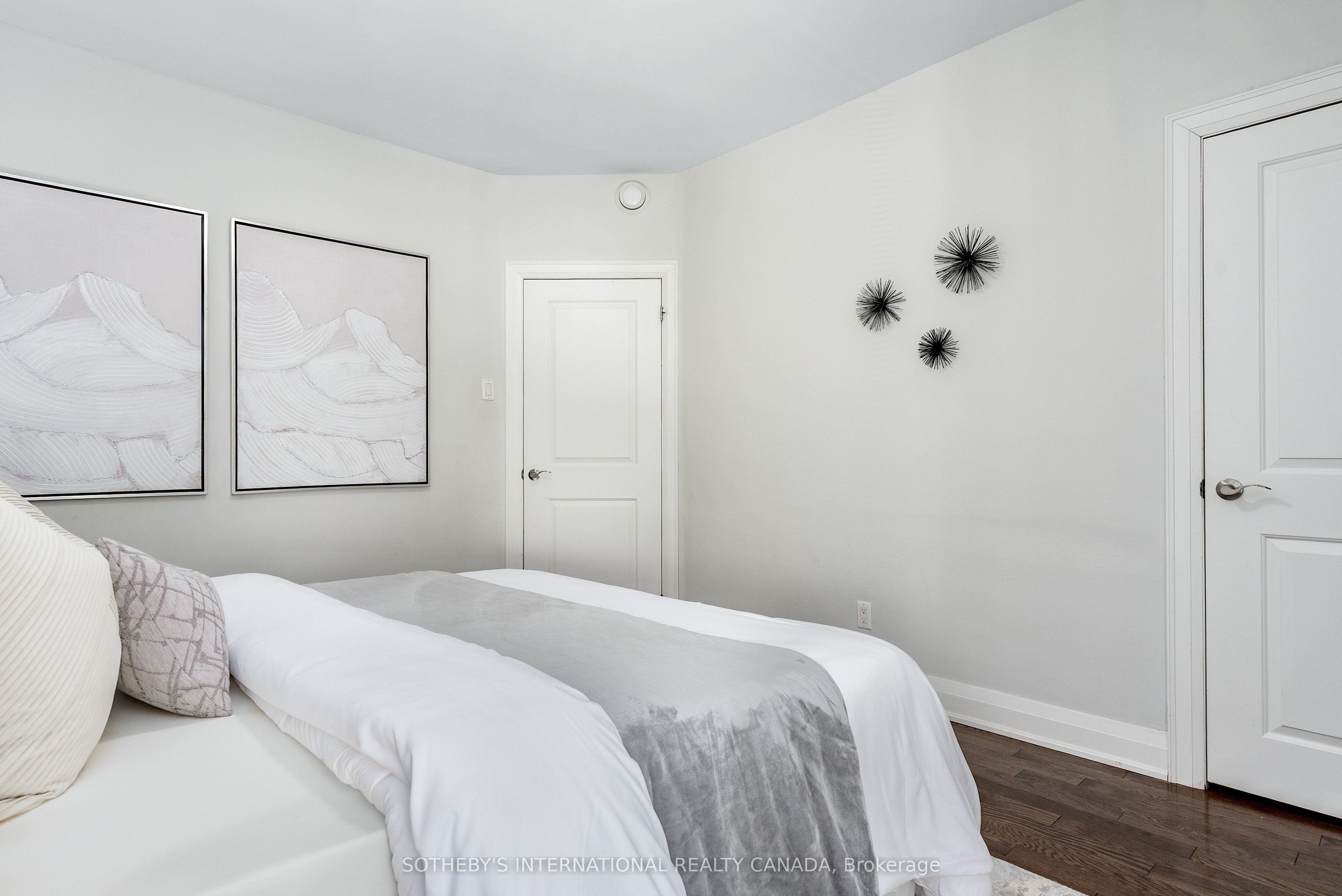 412 Wellesley Street E Property Photo 26