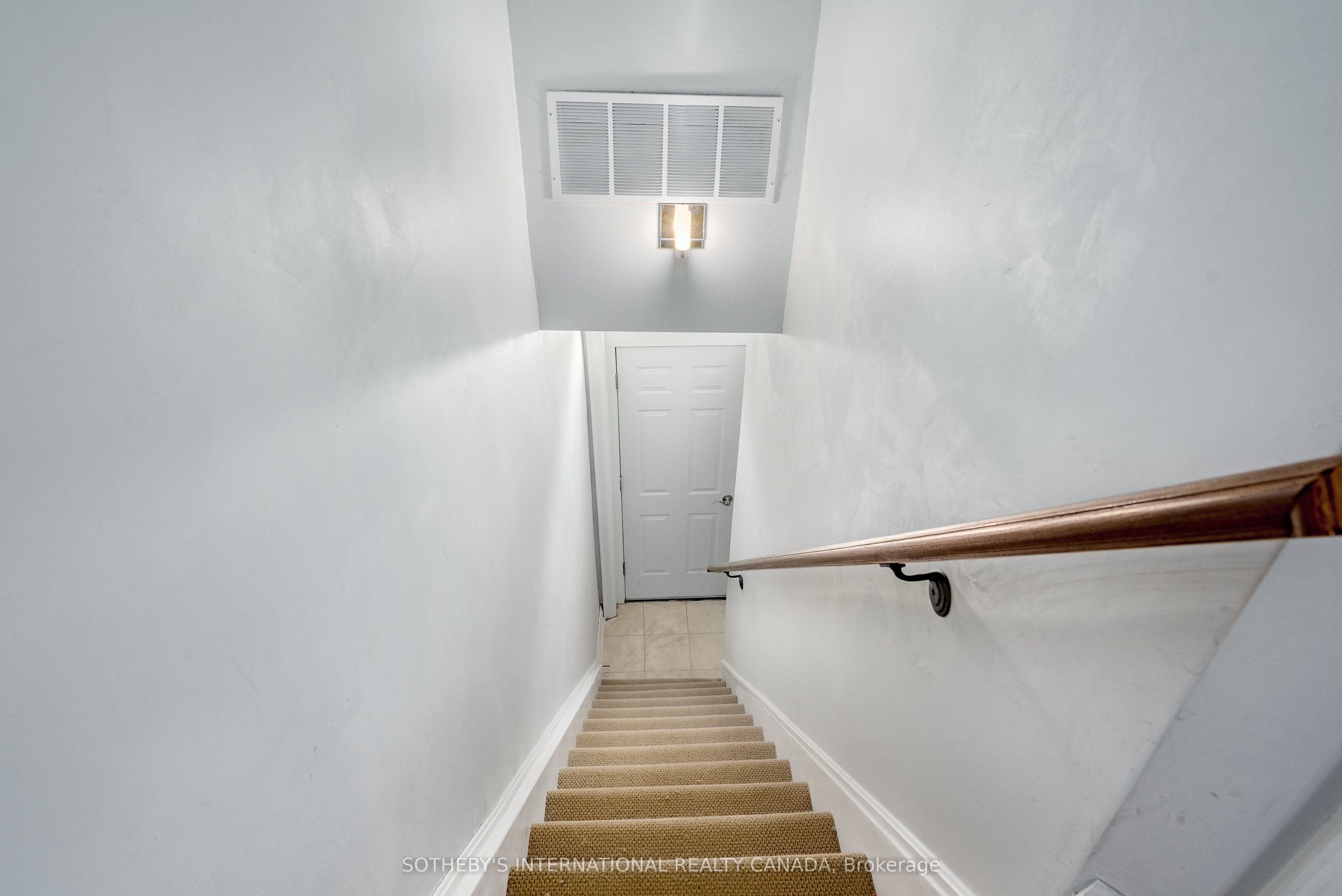 412 Wellesley Street E Property Photo 27
