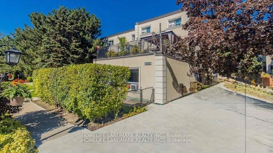 5879 Bathurst Street 213