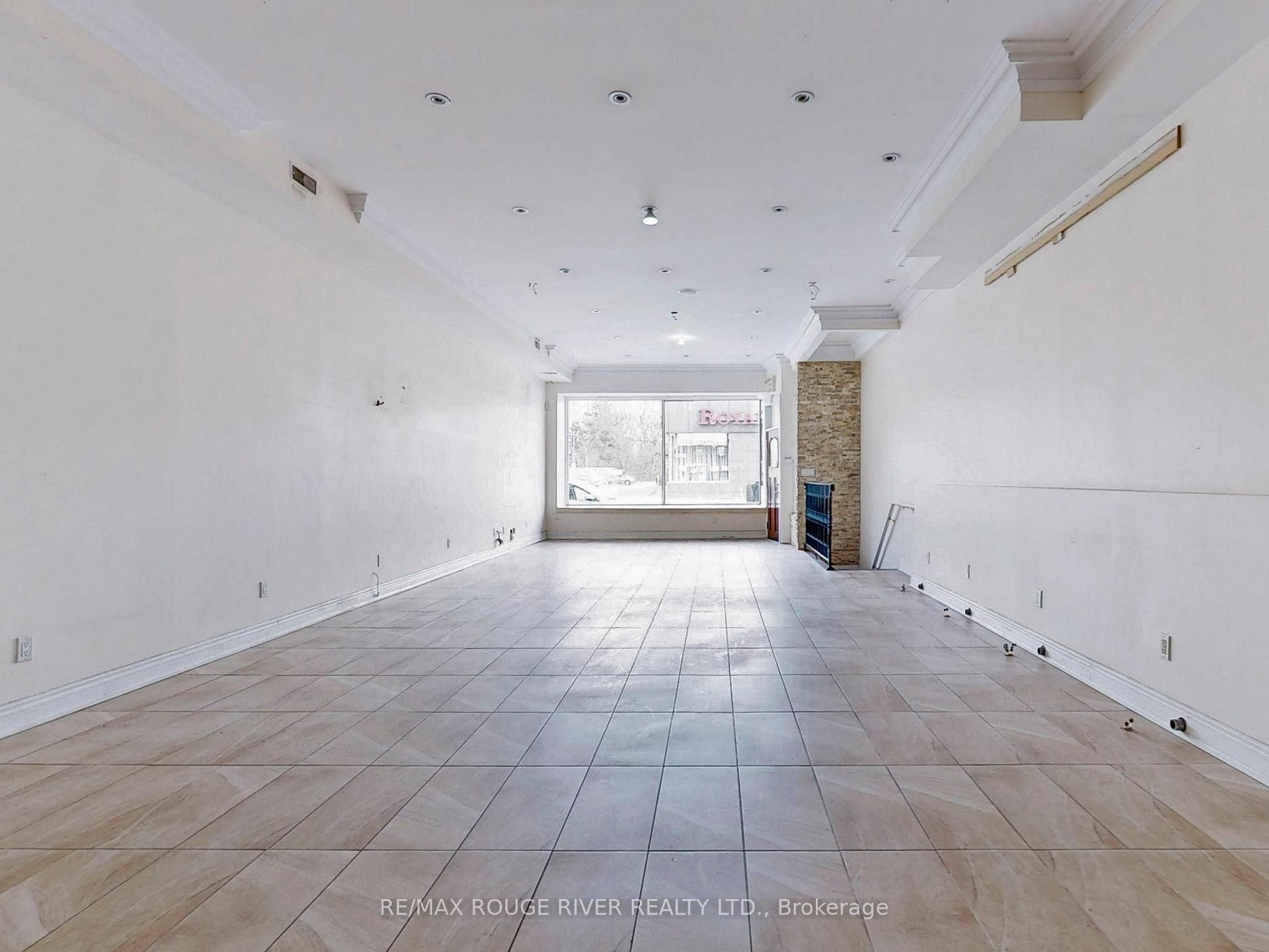 1556 Avenue Road Property Photo 6