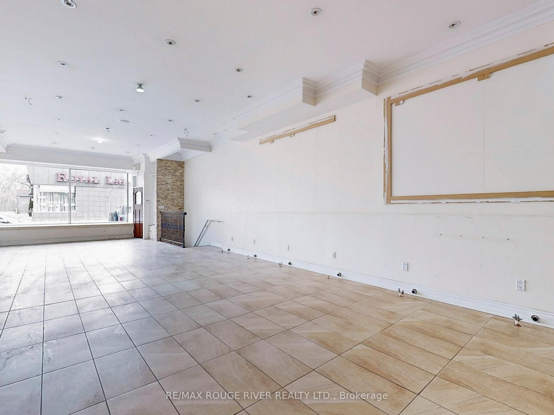 1556 Avenue Road Property Photo 7