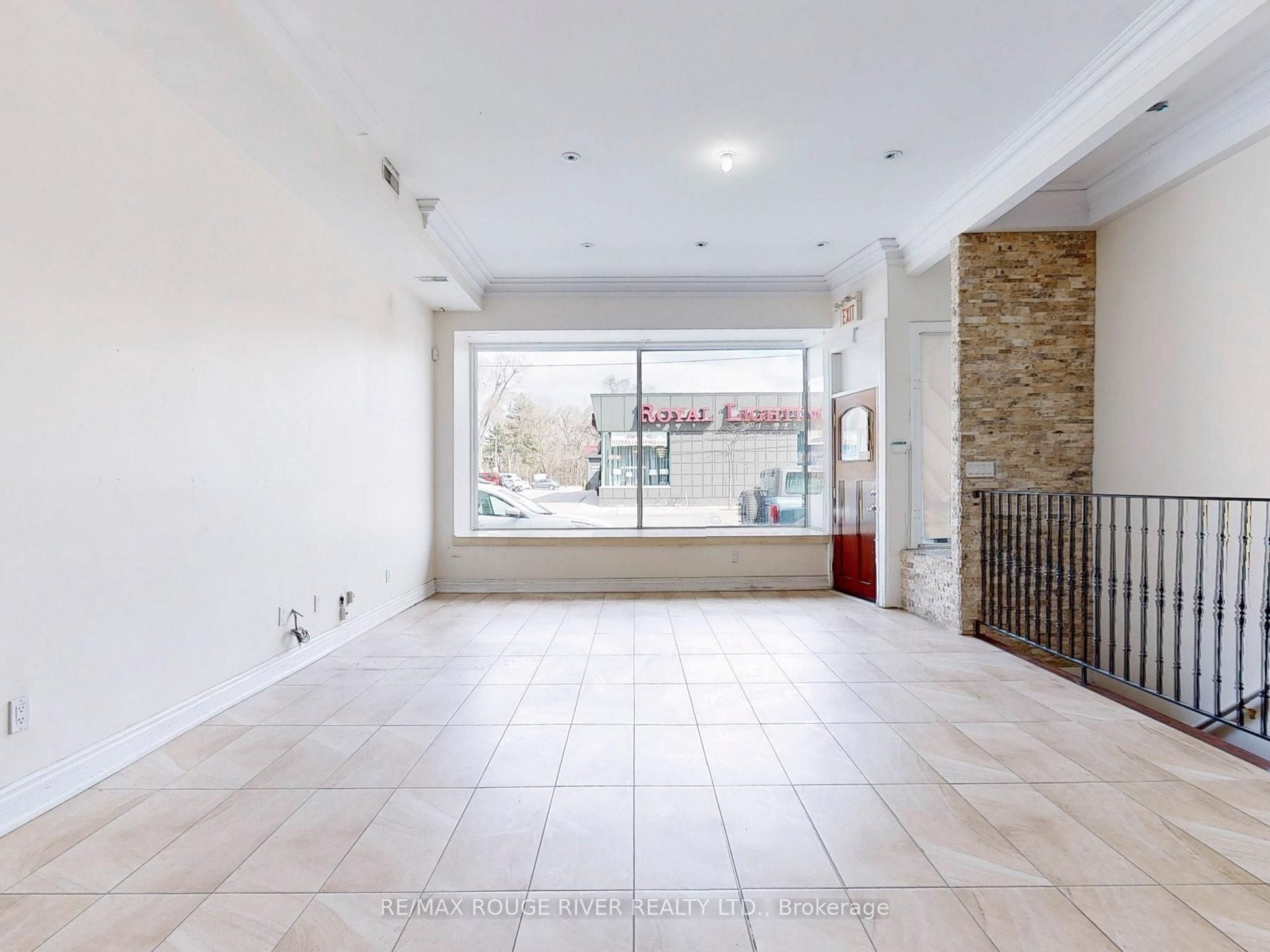1556 Avenue Road Property Photo 9