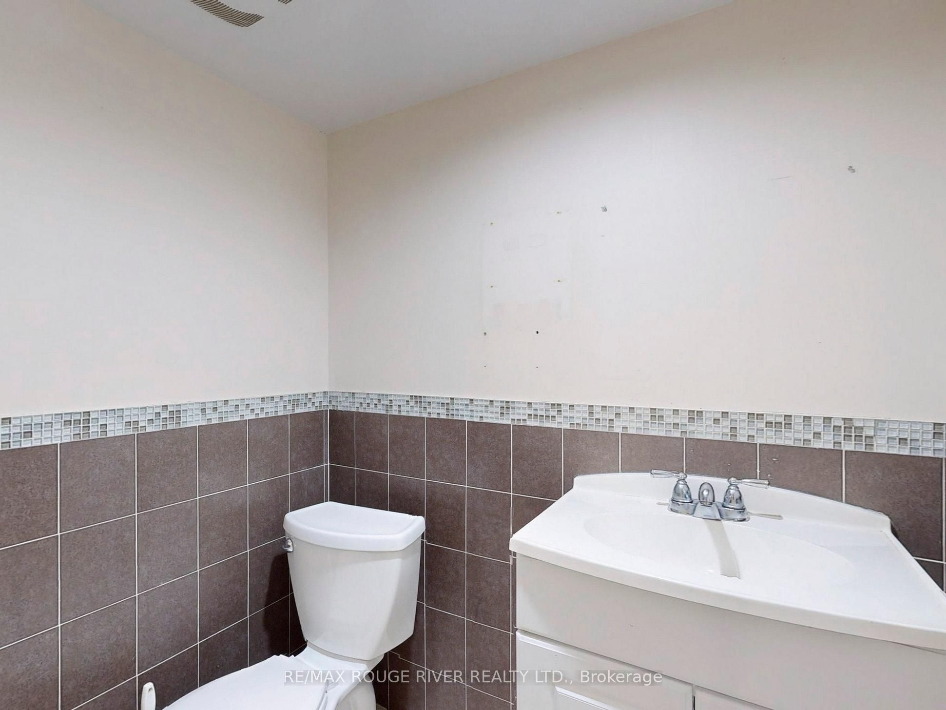 1556 Avenue Road Property Photo 17