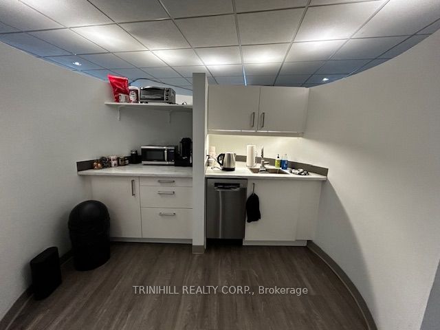 1220 Yonge Street 201 Property Photo 11