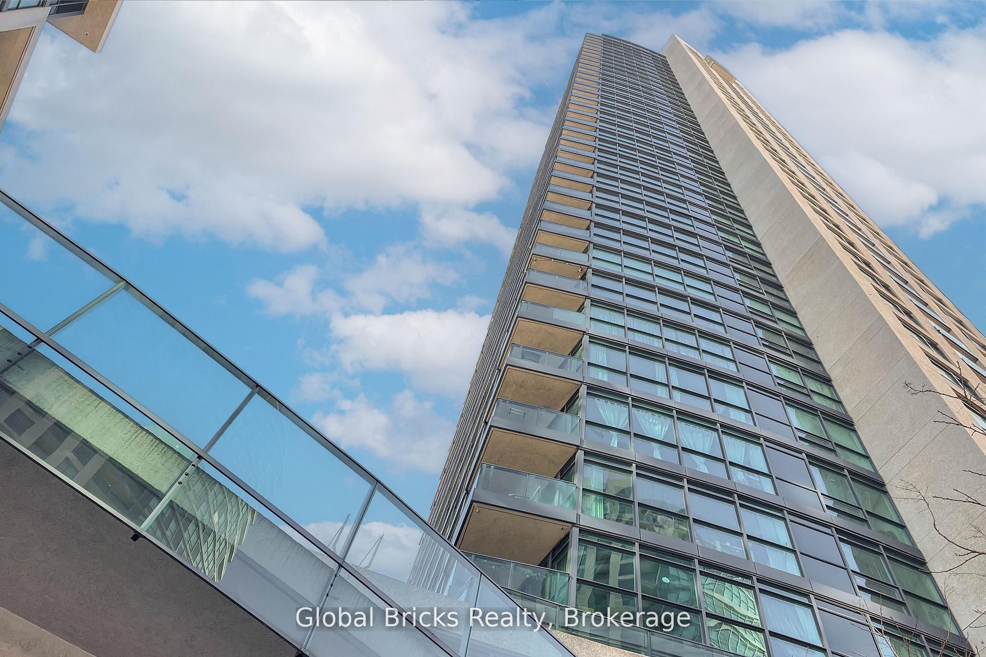 215 Fort York Boulevard #215 Property Photo 1