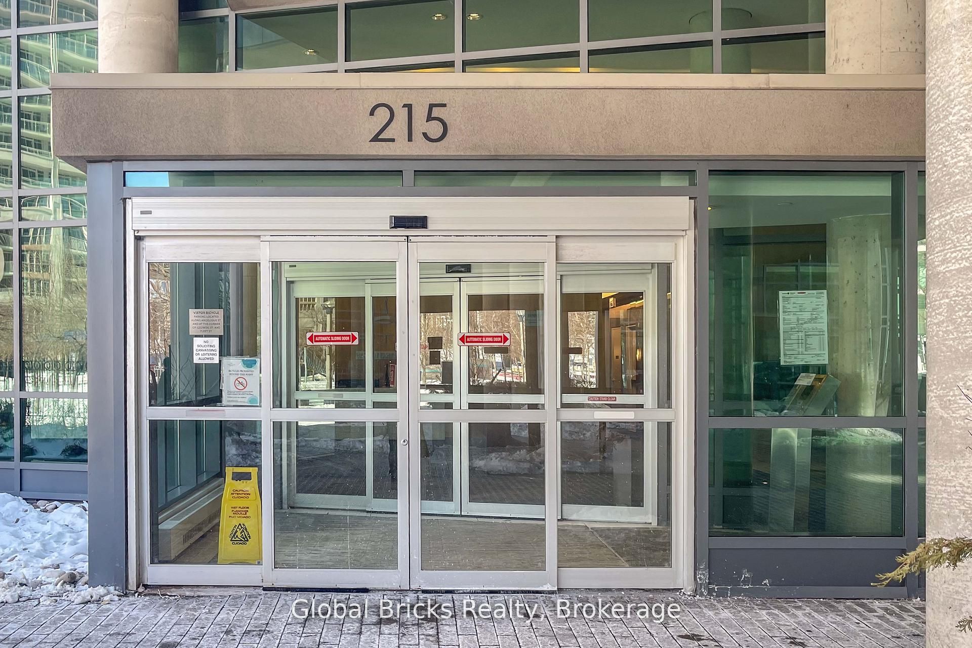 215 Fort York Boulevard #215 Property Photo 2